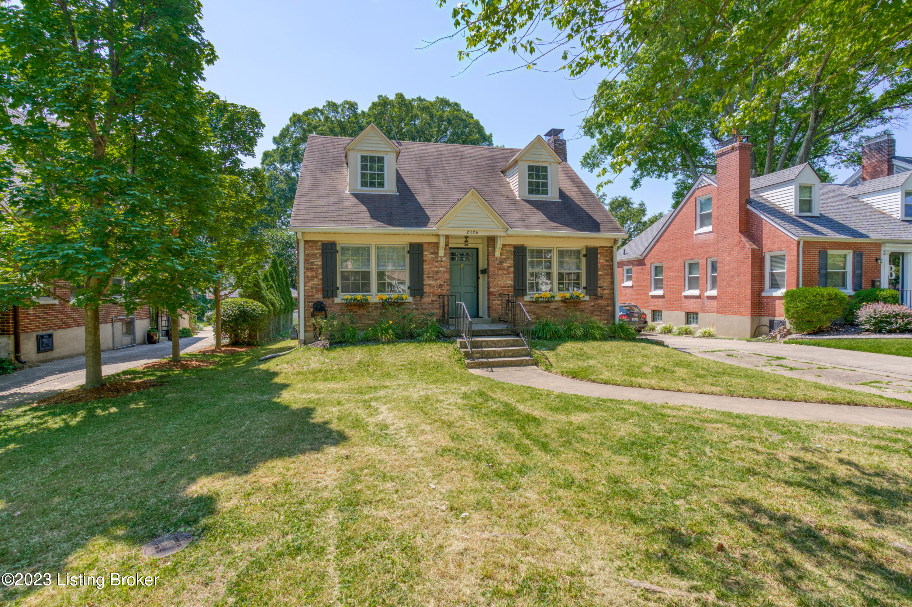 2326 Winston Ave