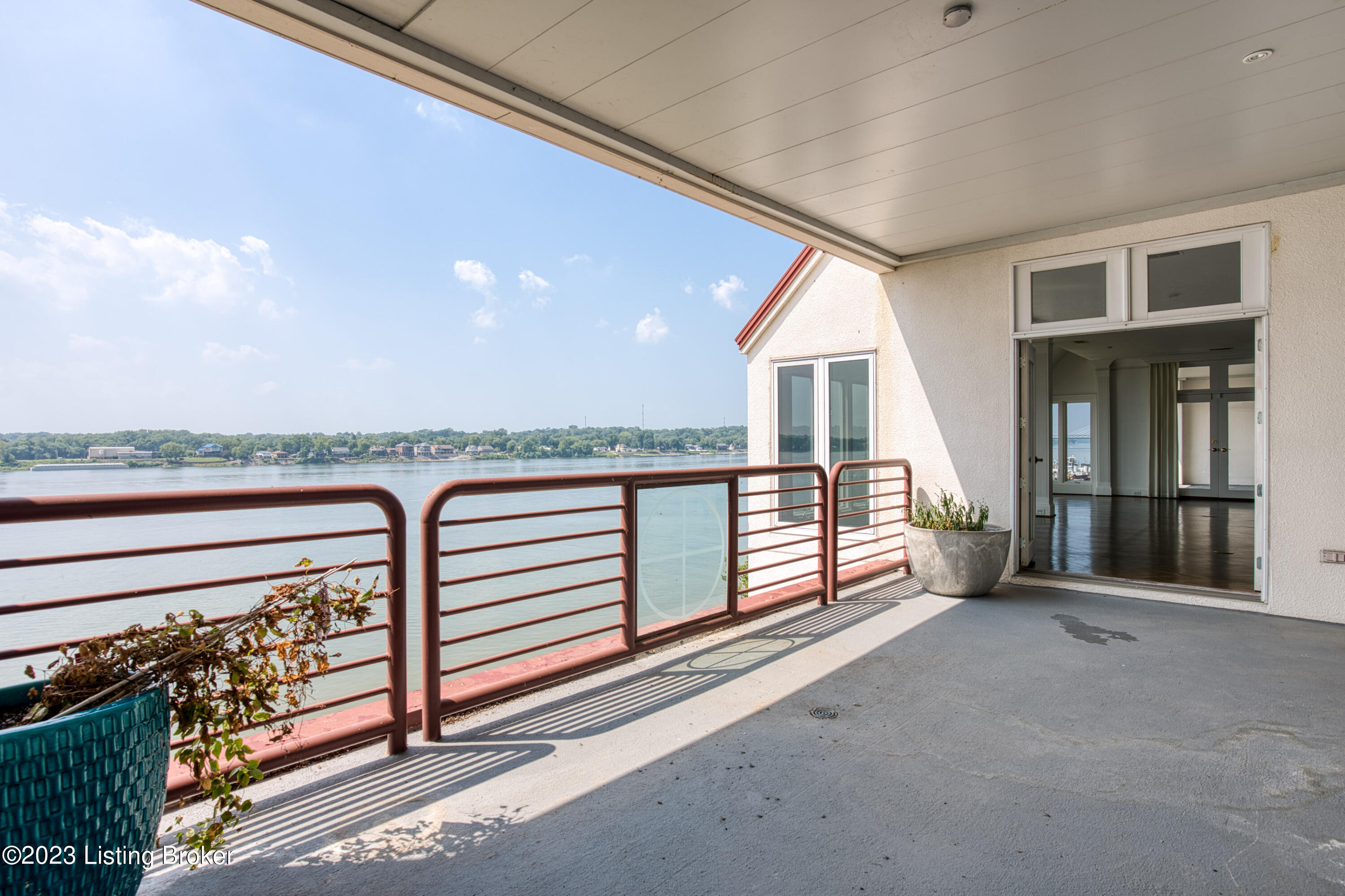 5445 Harbortown Cir