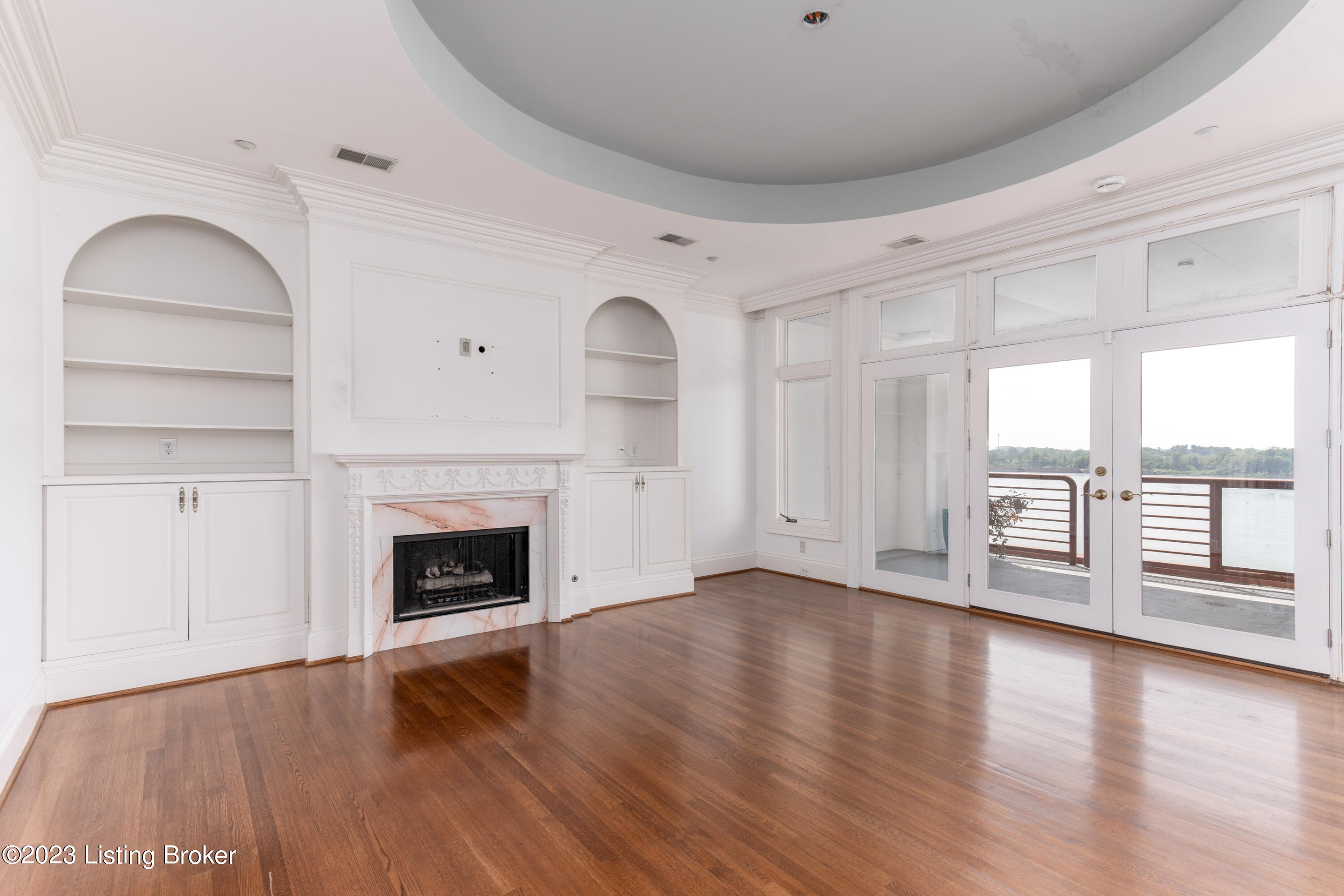 5445 Harbortown Cir