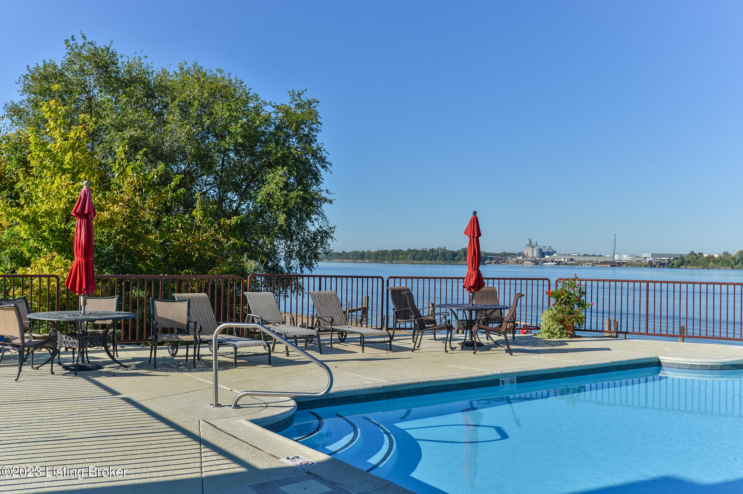 5445 Harbortown Cir
