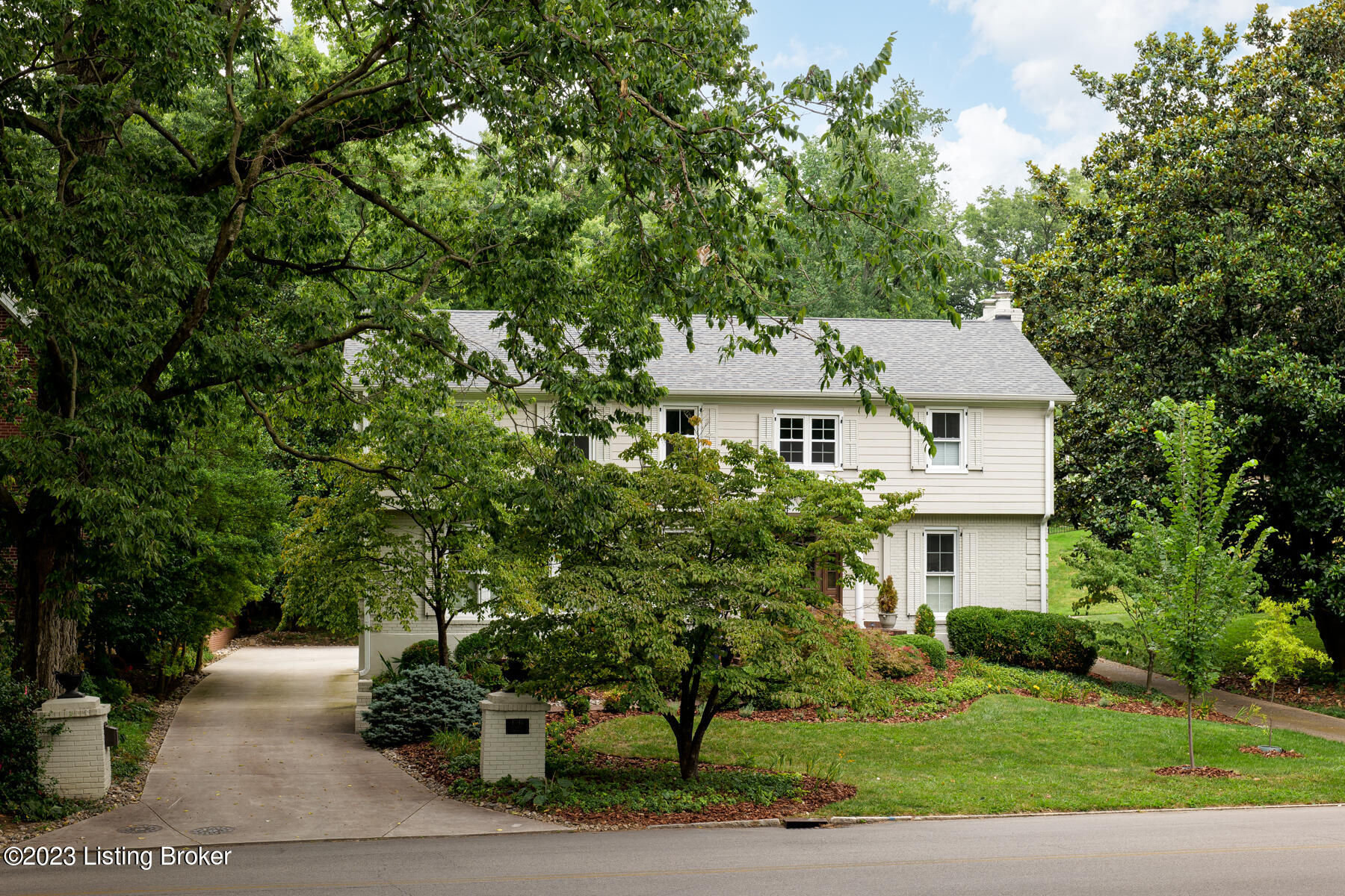 1741 Spring Dr