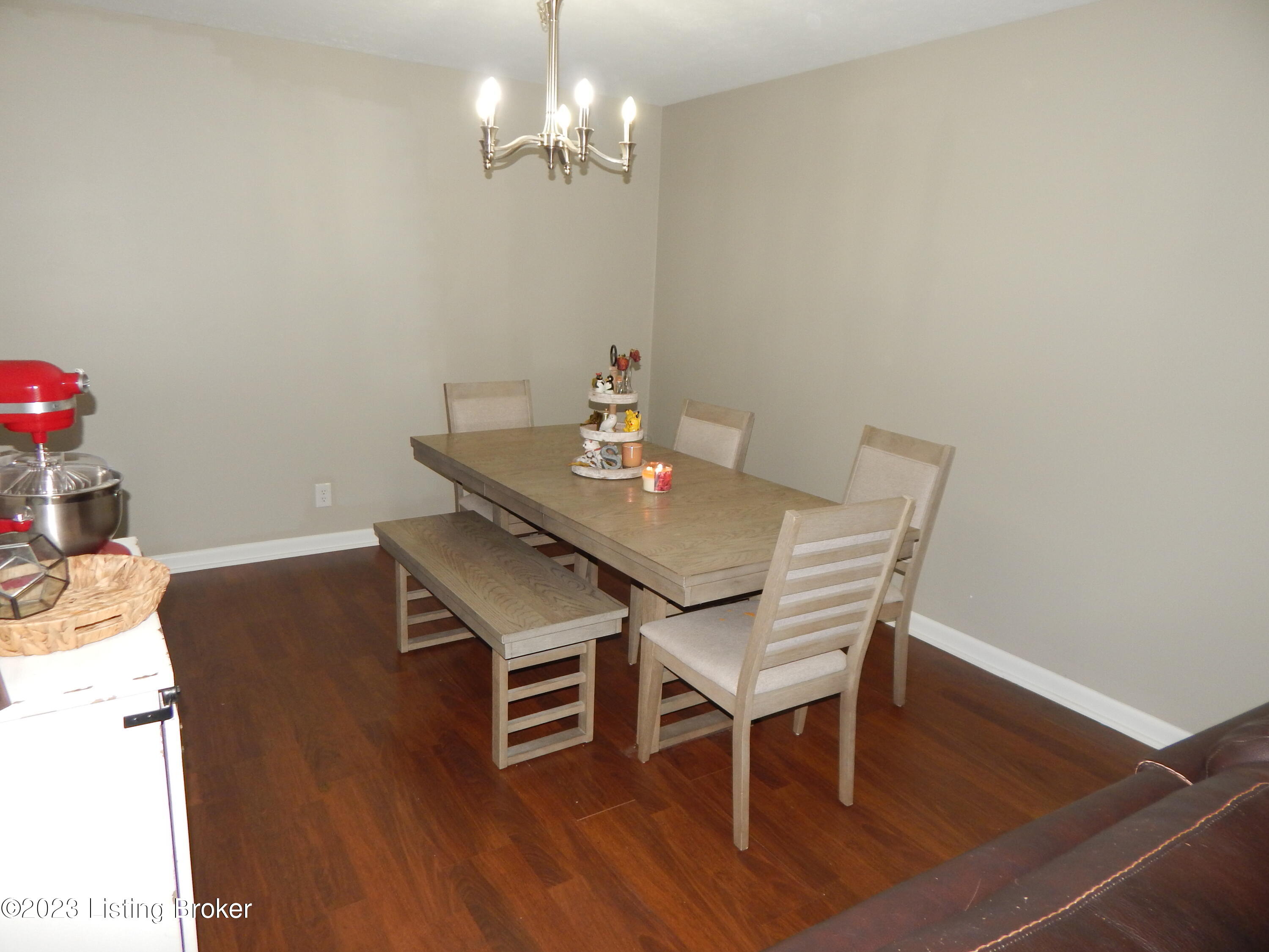 1815 Gardiner Ln, K99