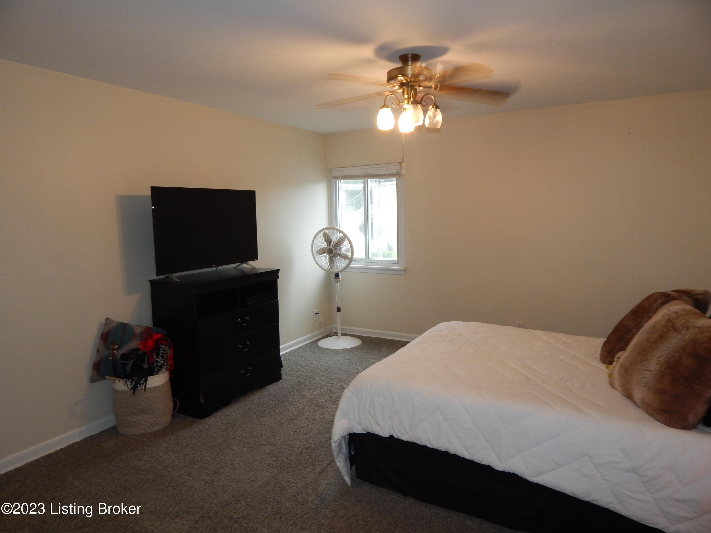 1815 Gardiner Ln, K99