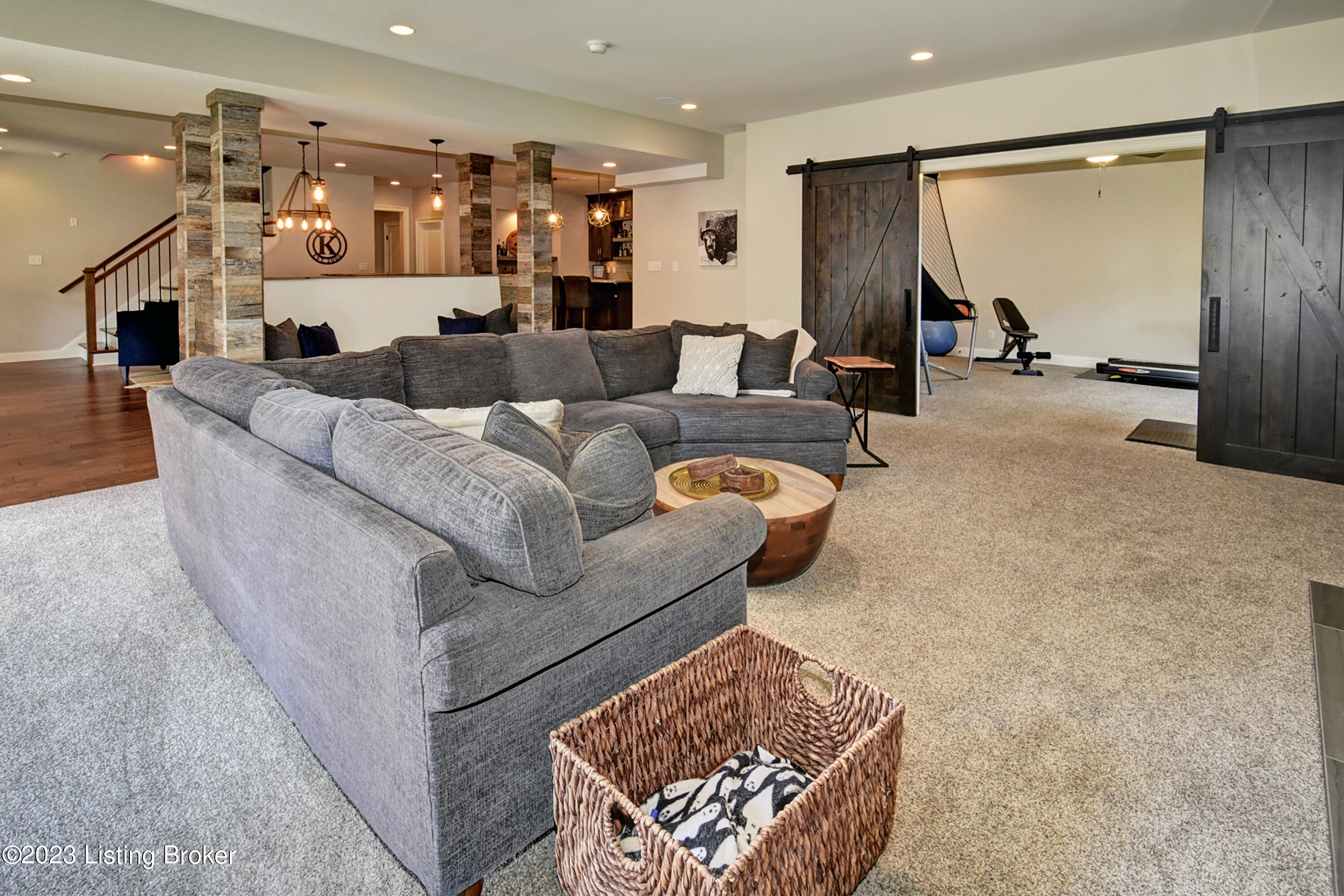 13306 Longwood Ln