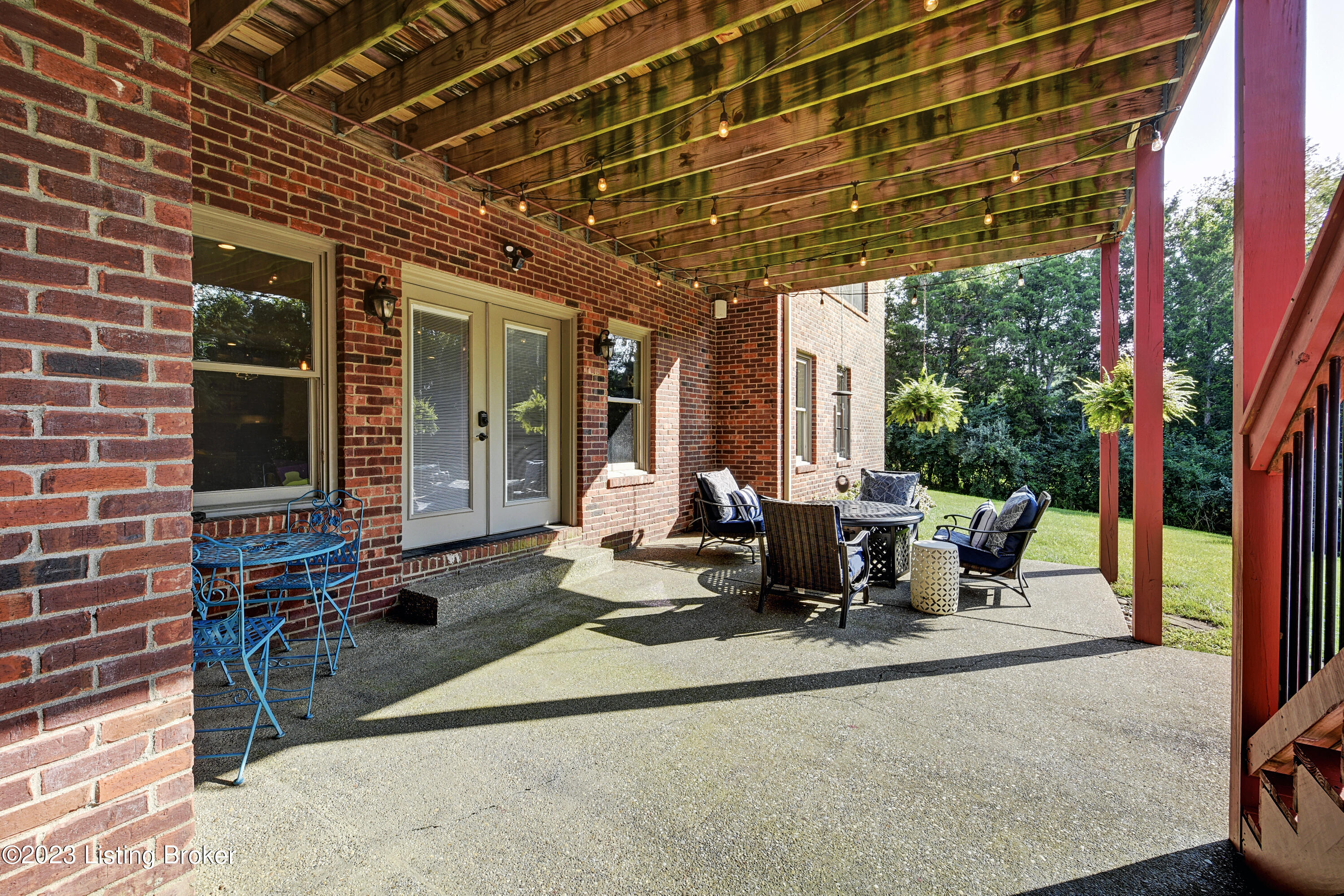 13306 Longwood Ln