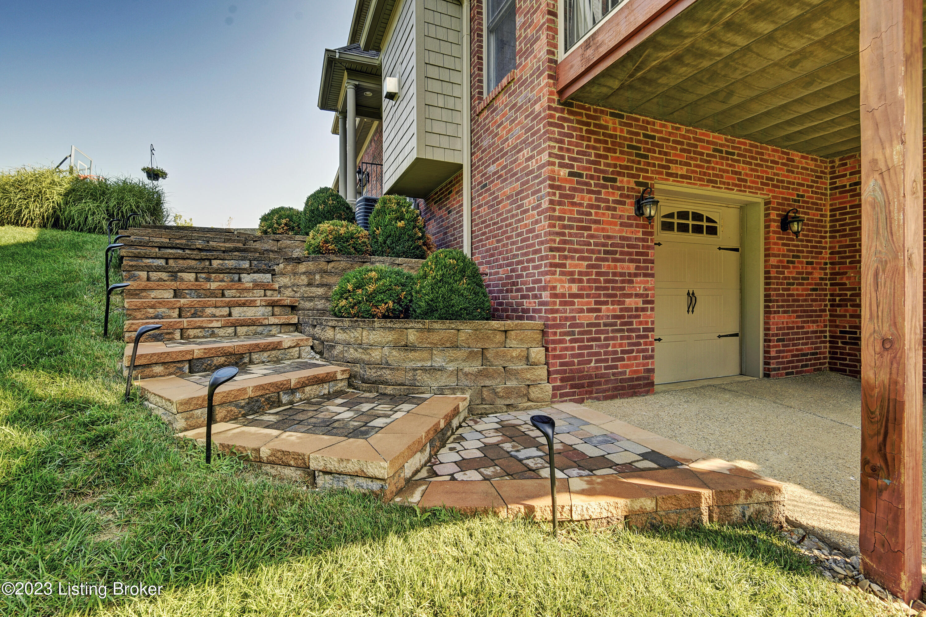 13306 Longwood Ln