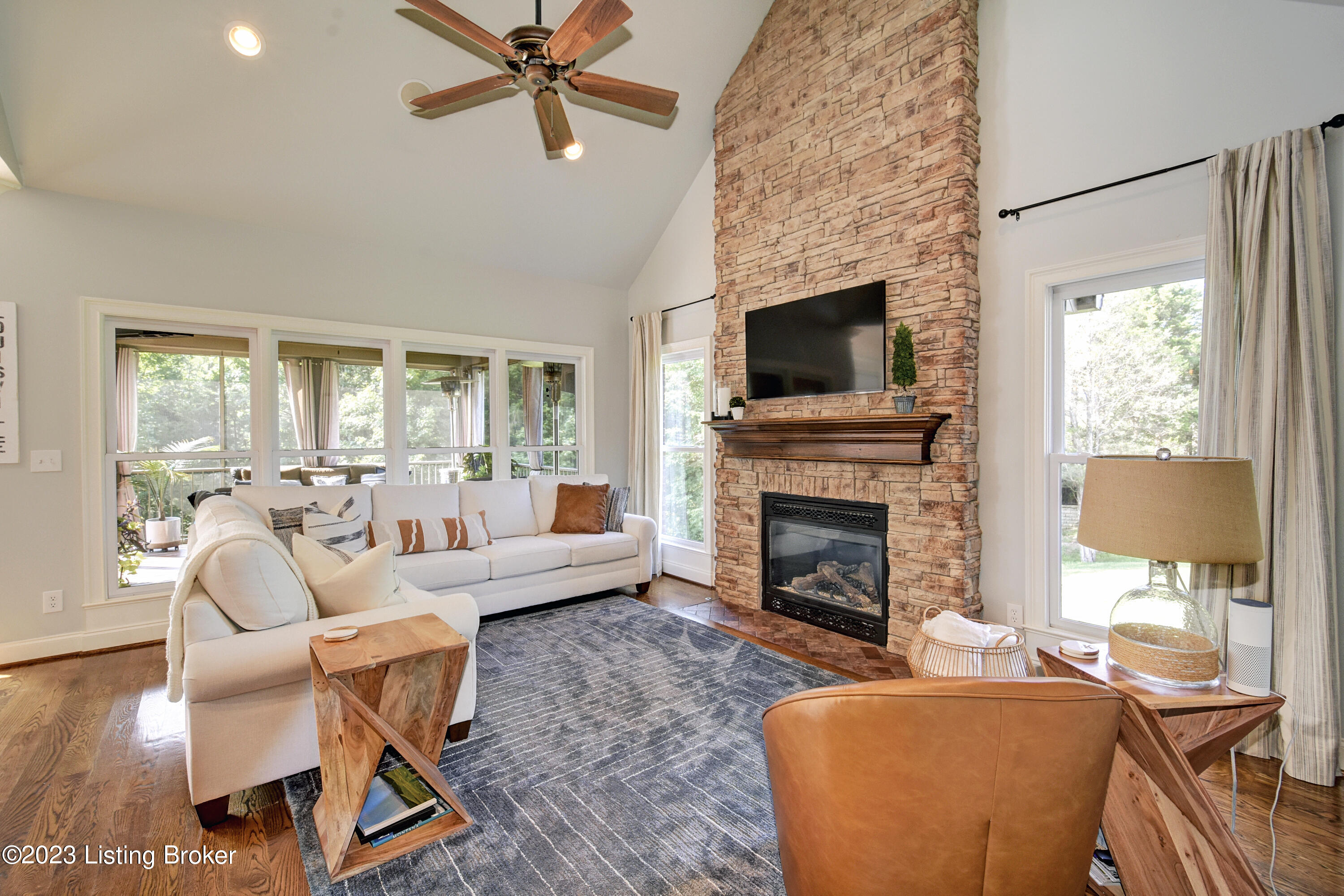 13306 Longwood Ln