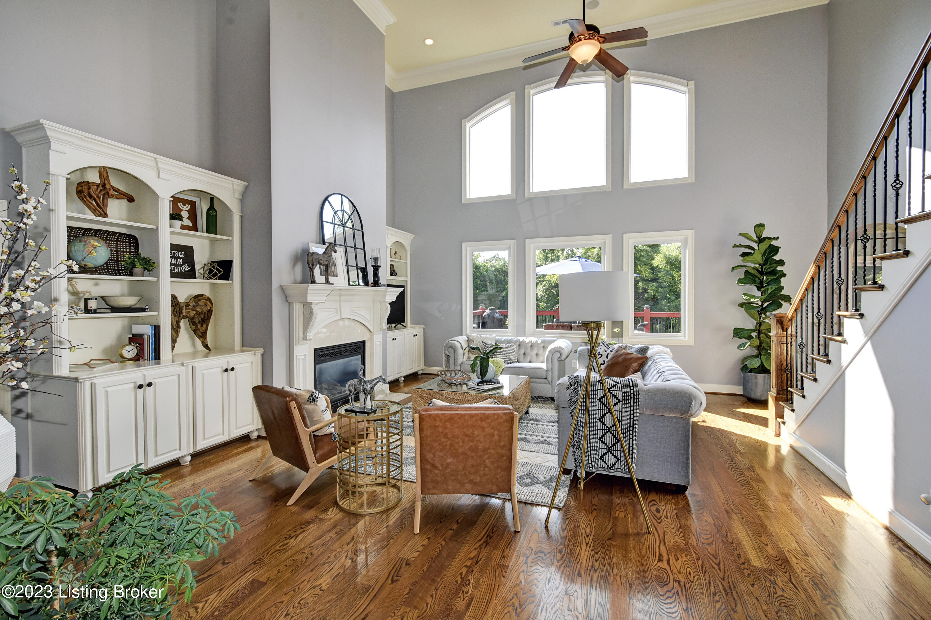 13306 Longwood Ln