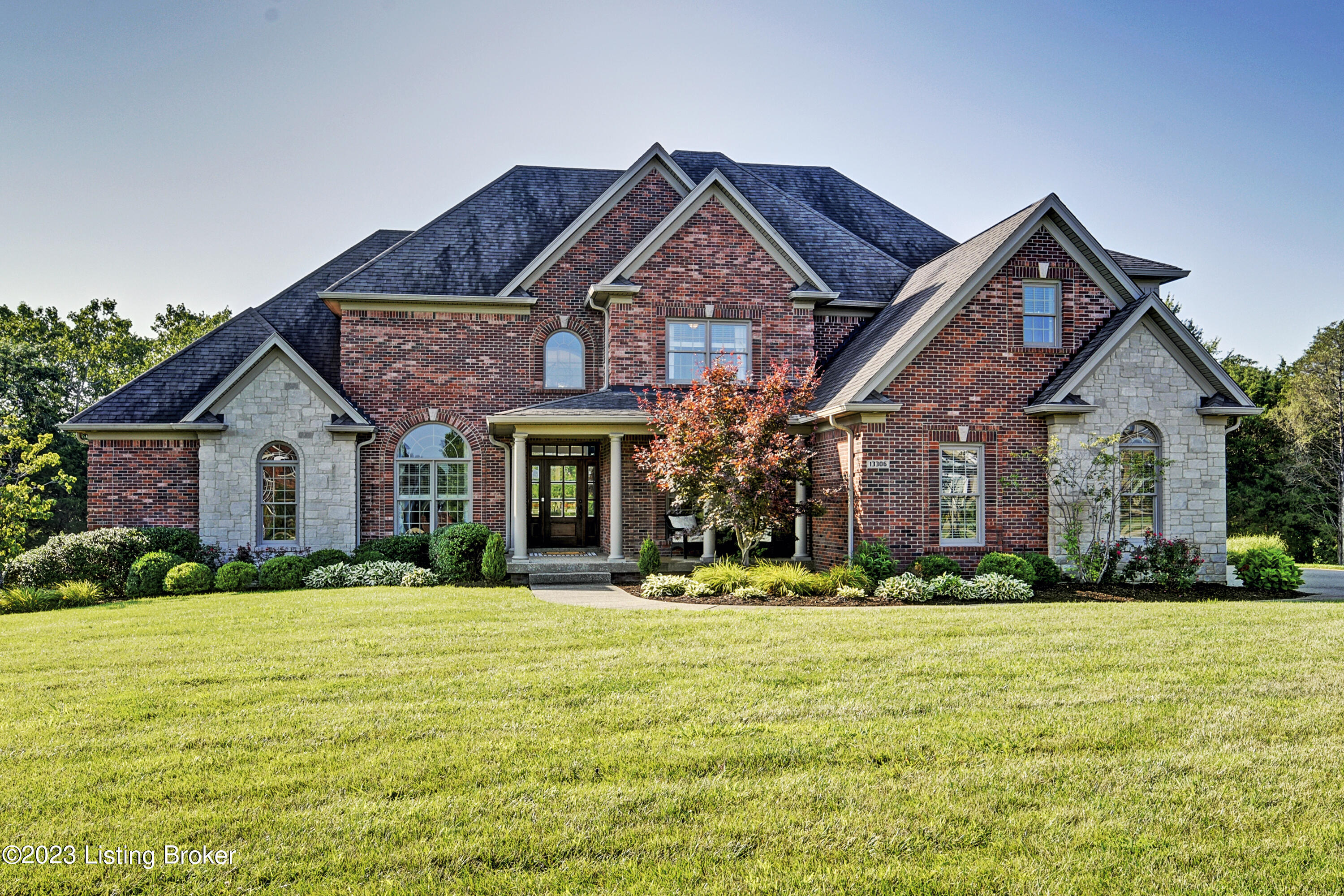13306 Longwood Ln