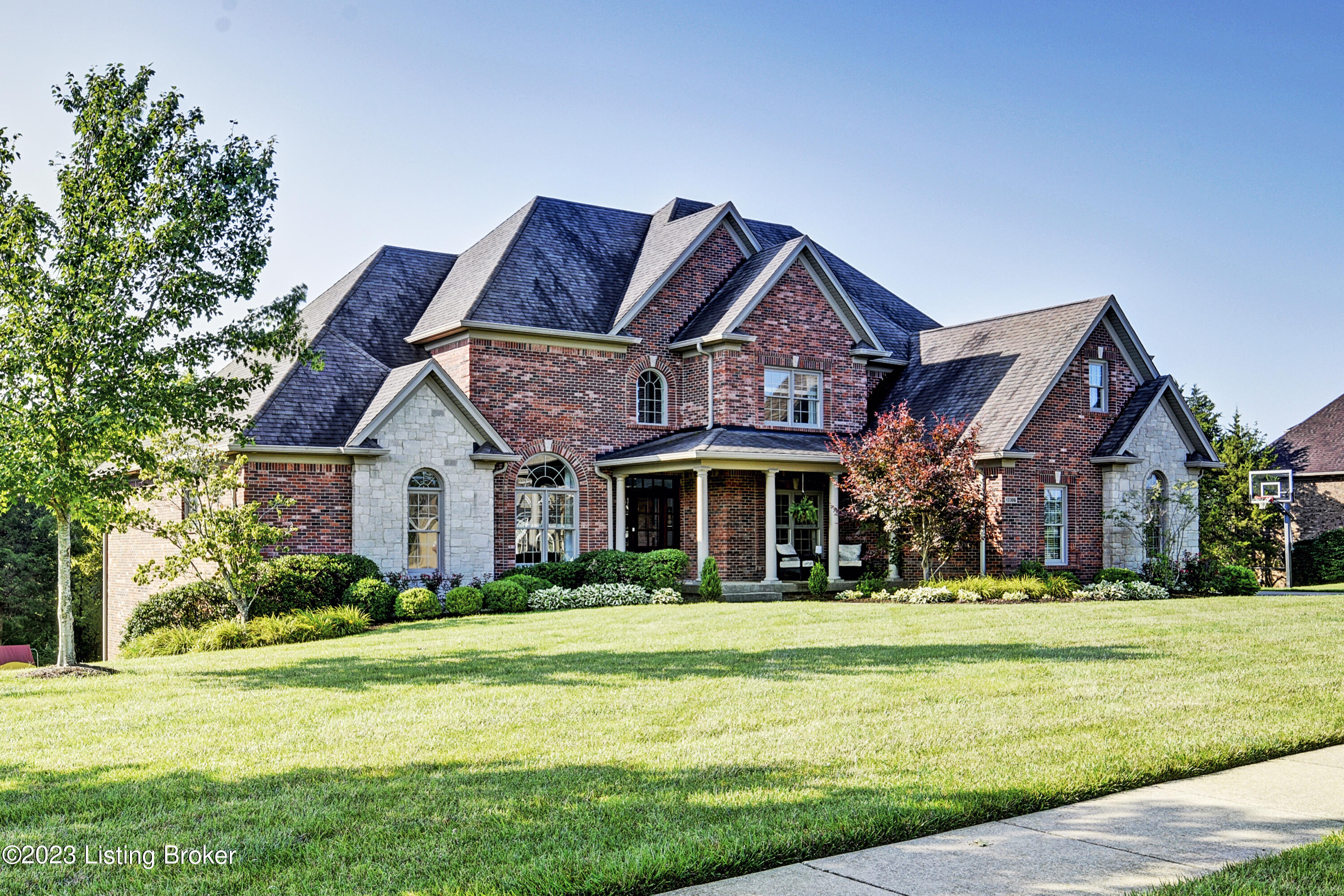 13306 Longwood Ln