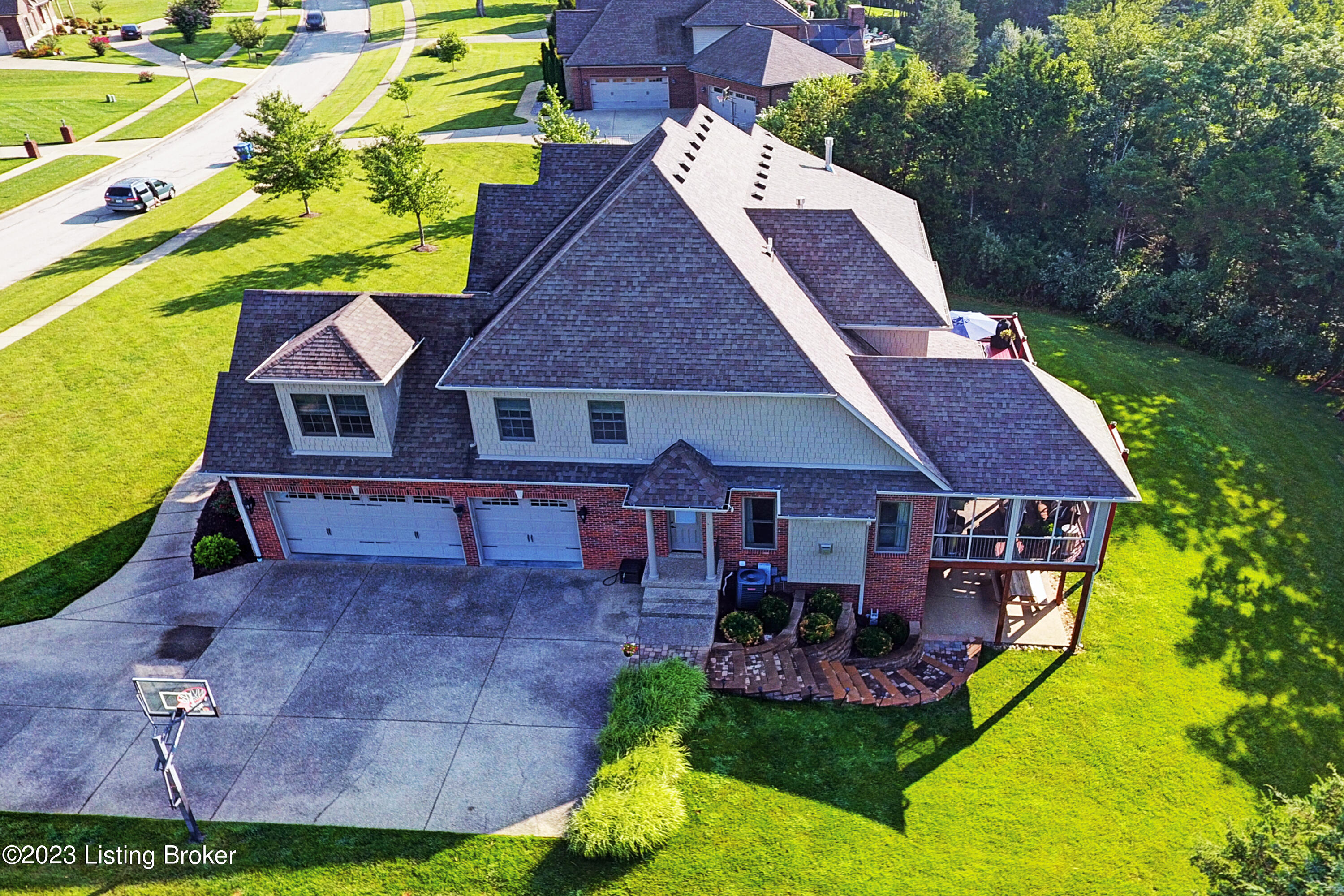 13306 Longwood Ln