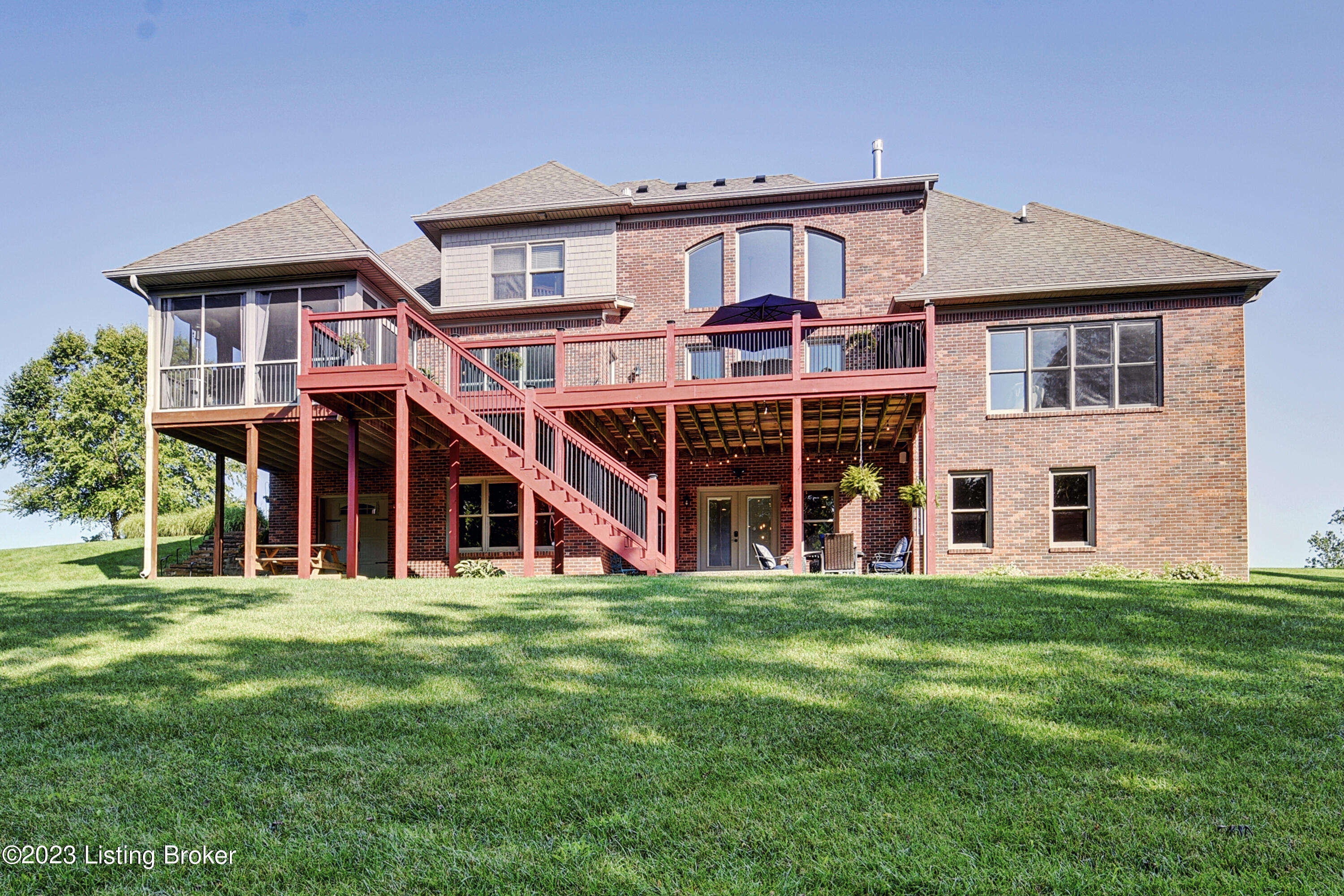 13306 Longwood Ln