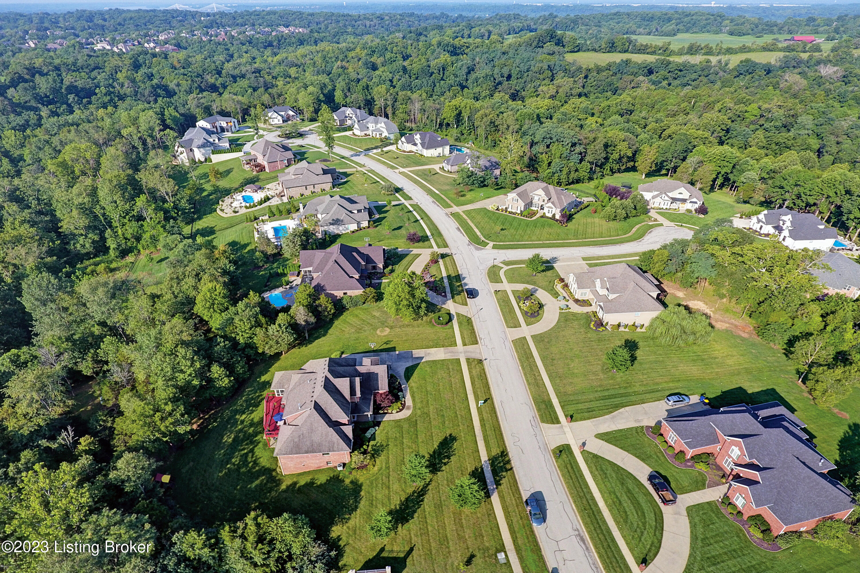 13306 Longwood Ln