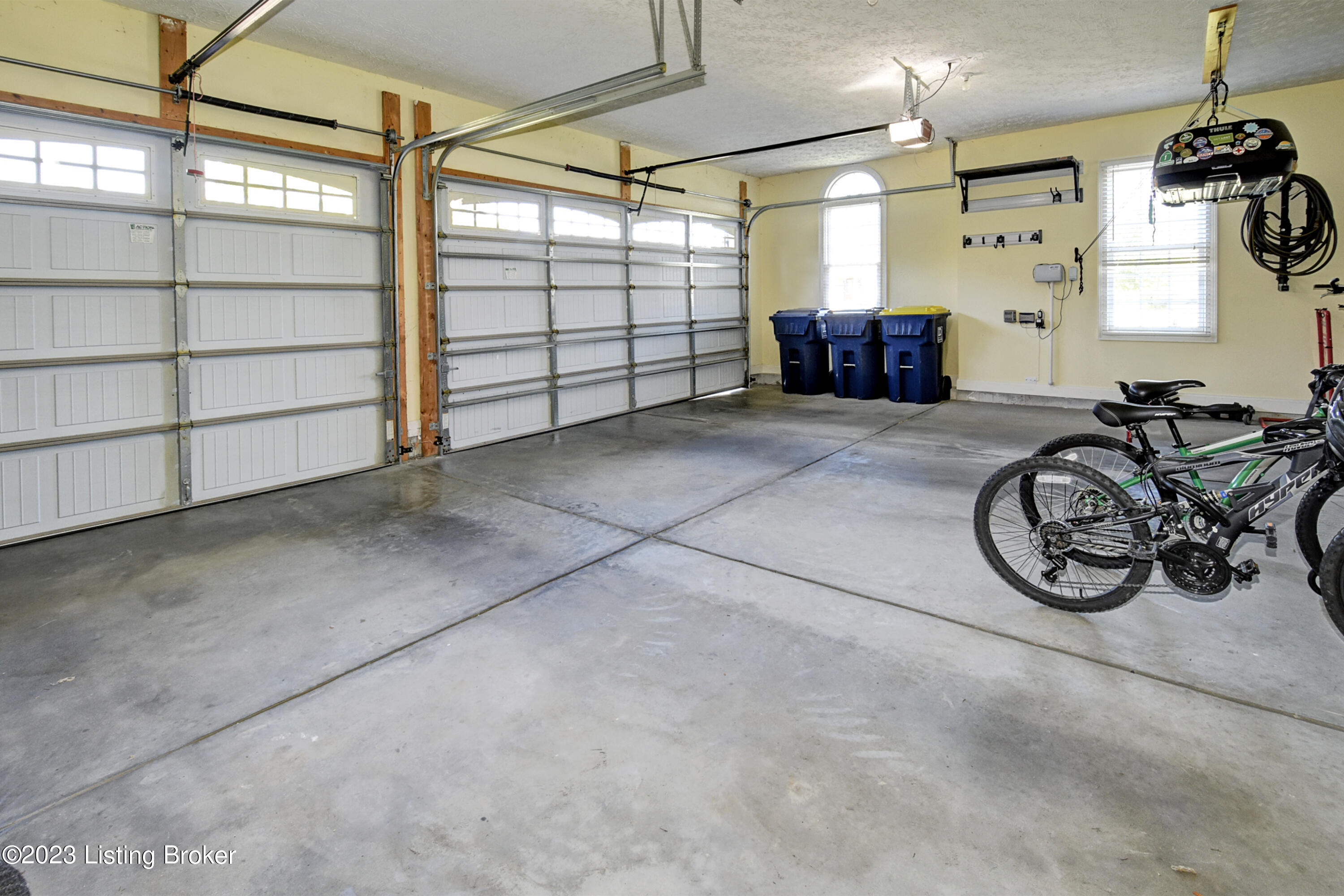 13306 Longwood Ln