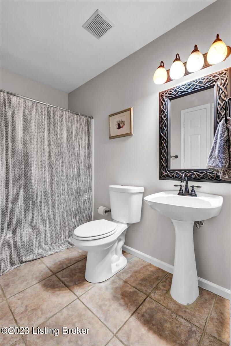 1303 Eastbridge Ct