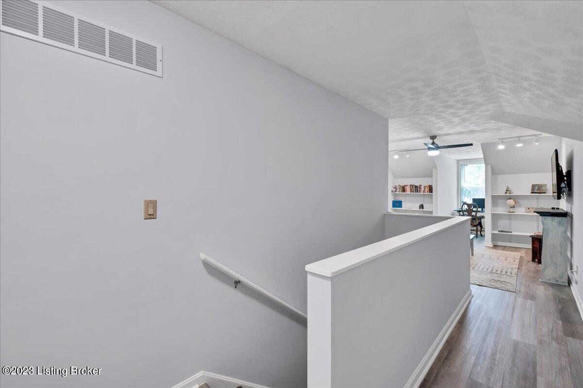 1303 Eastbridge Ct