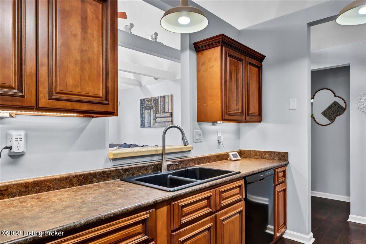 1303 Eastbridge Ct