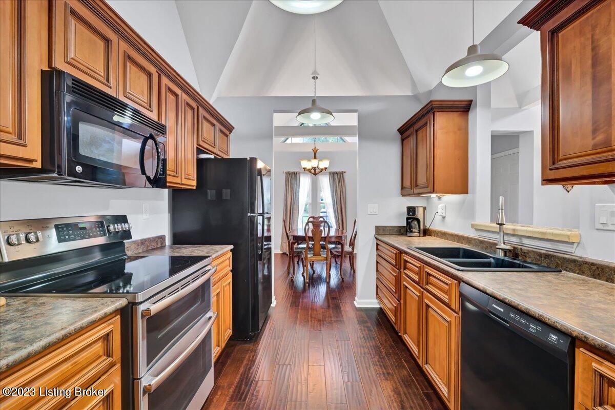1303 Eastbridge Ct