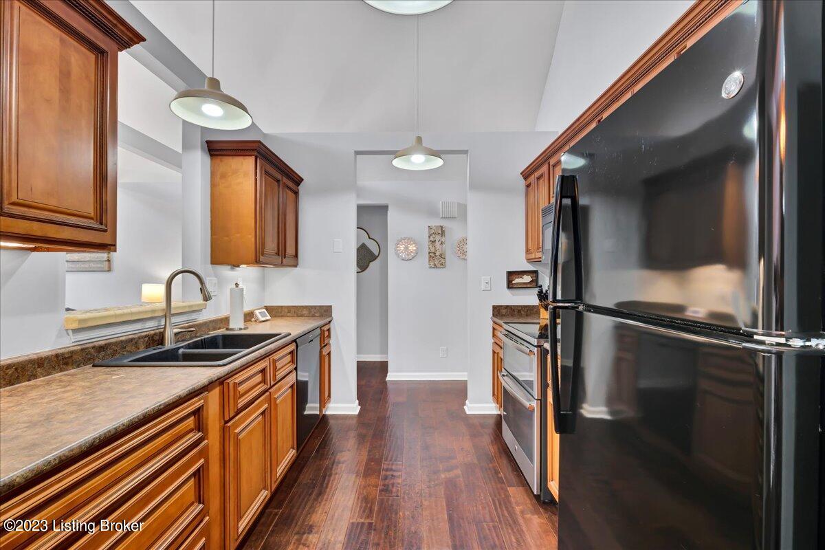 1303 Eastbridge Ct
