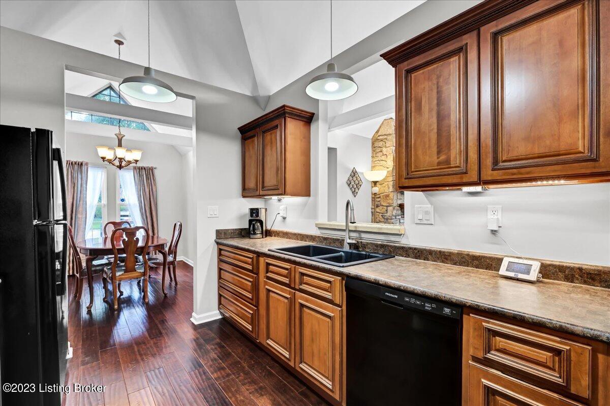 1303 Eastbridge Ct