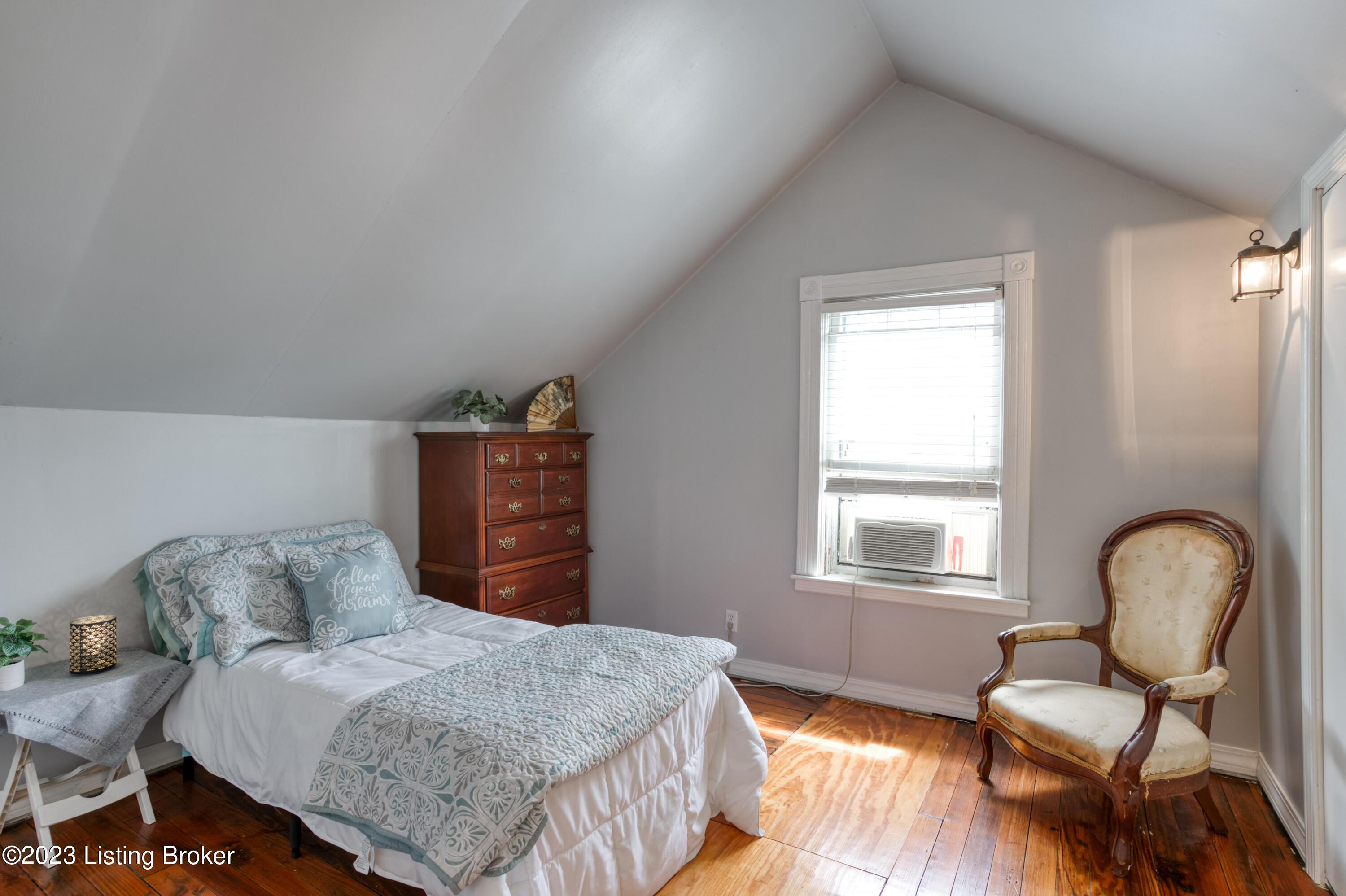 2044 Eastern Pkwy