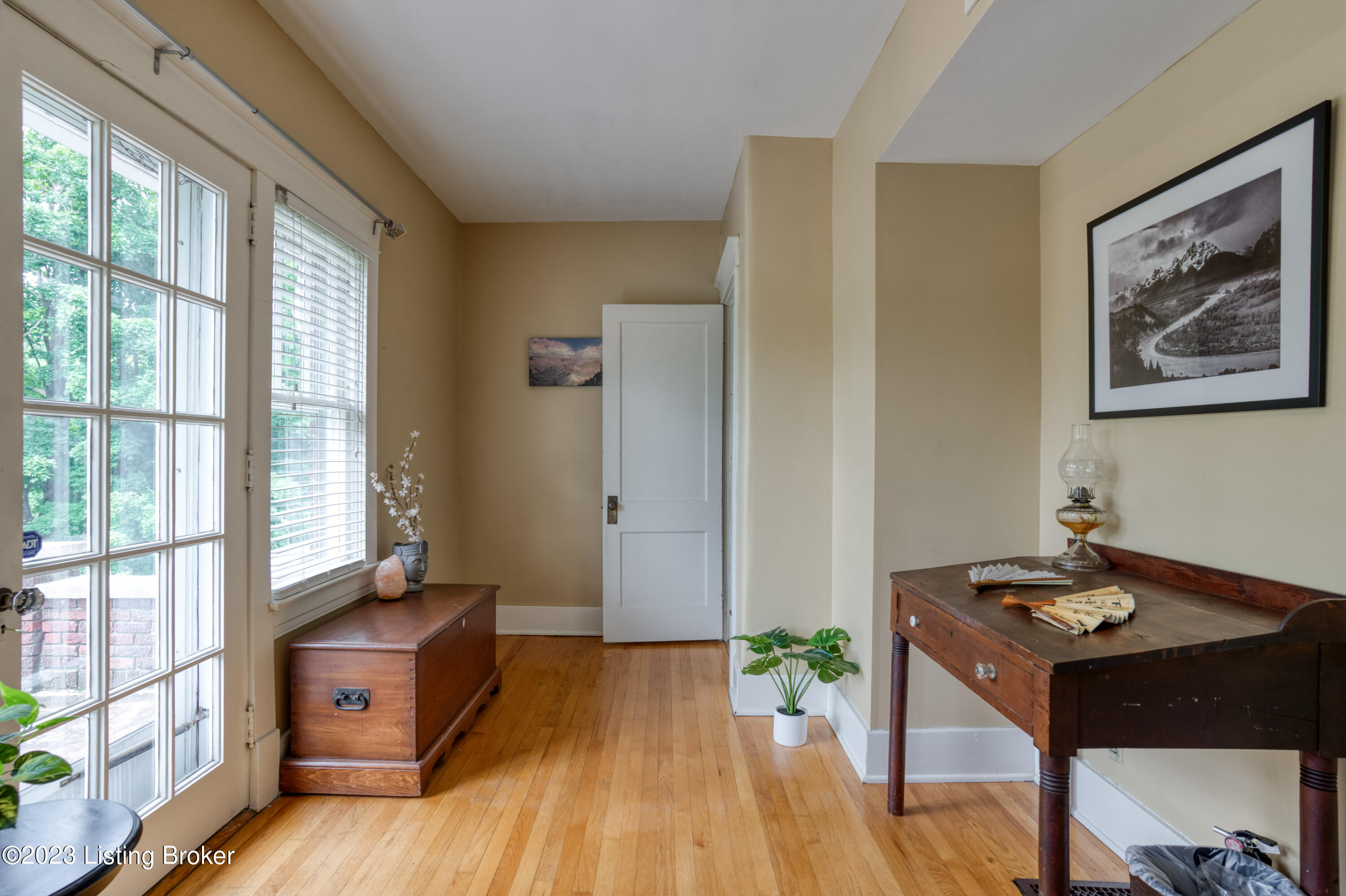 2044 Eastern Pkwy