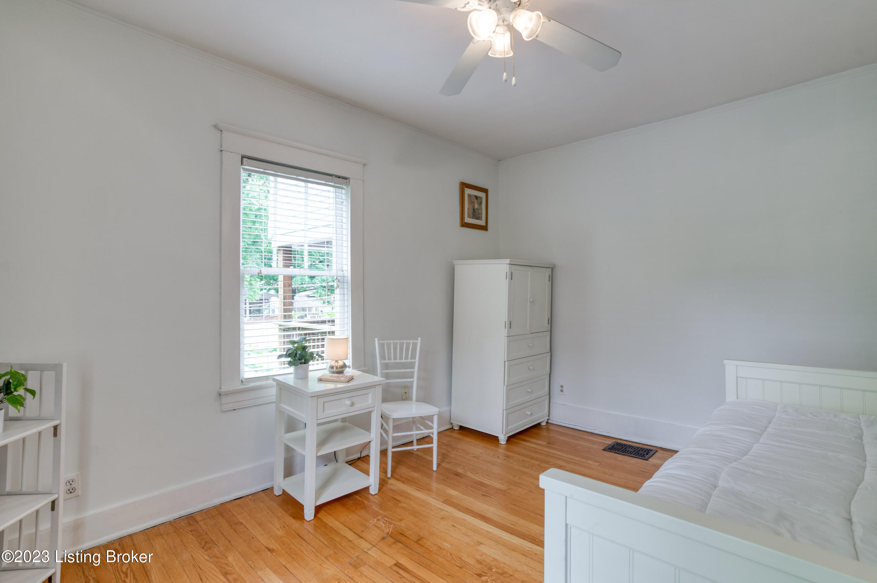 2044 Eastern Pkwy
