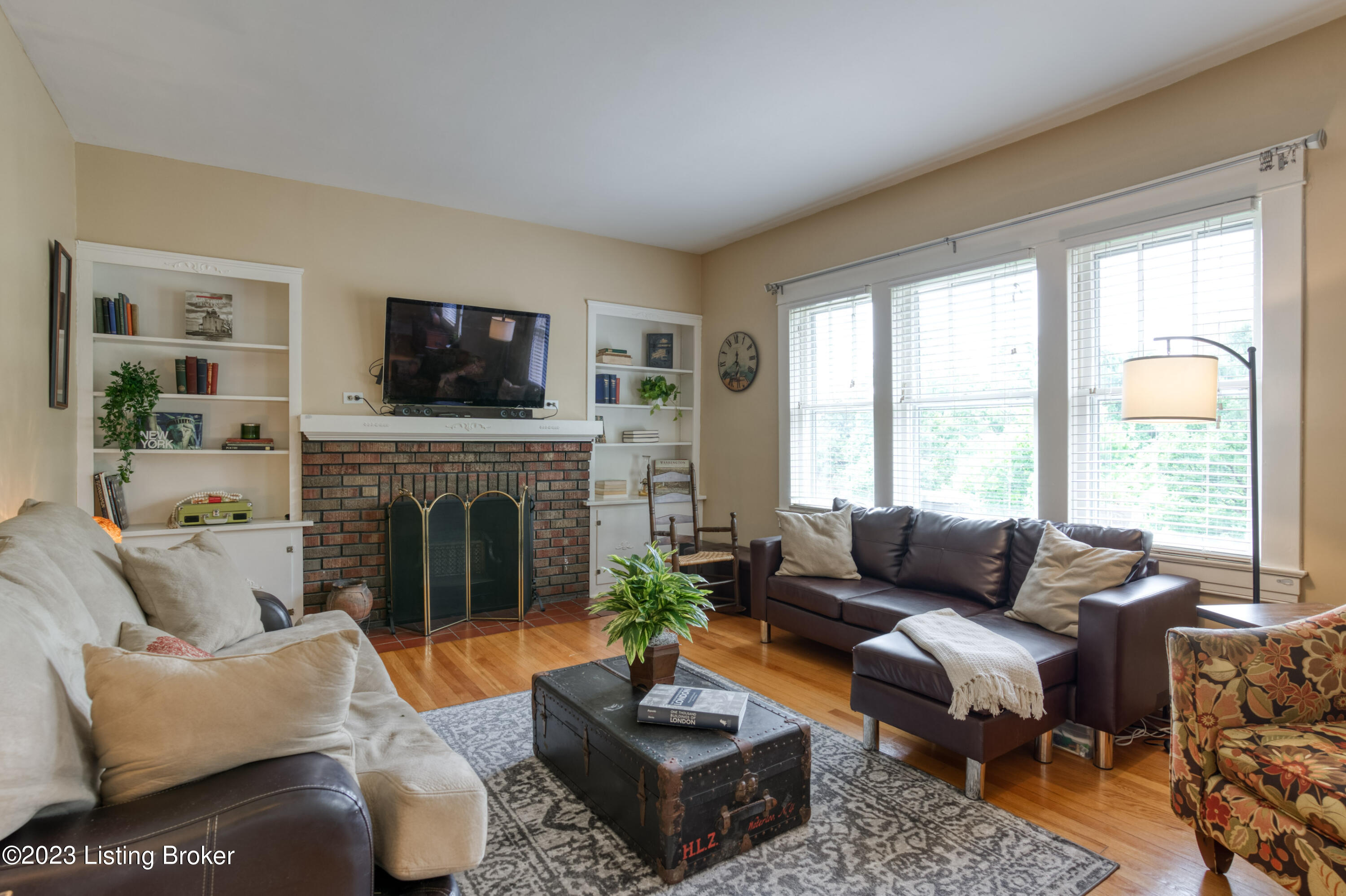 2044 Eastern Pkwy