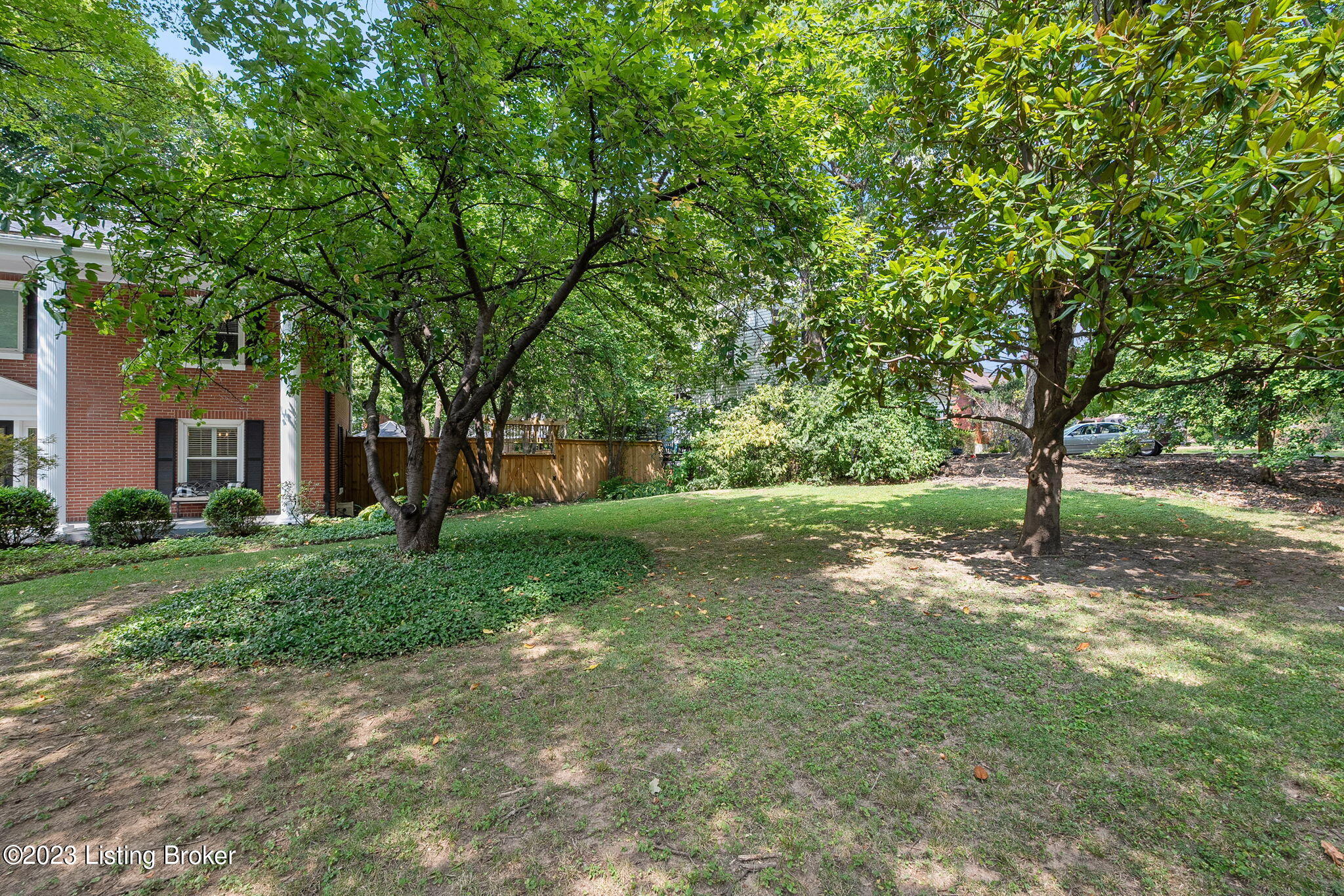 1201 Eastern Pkwy