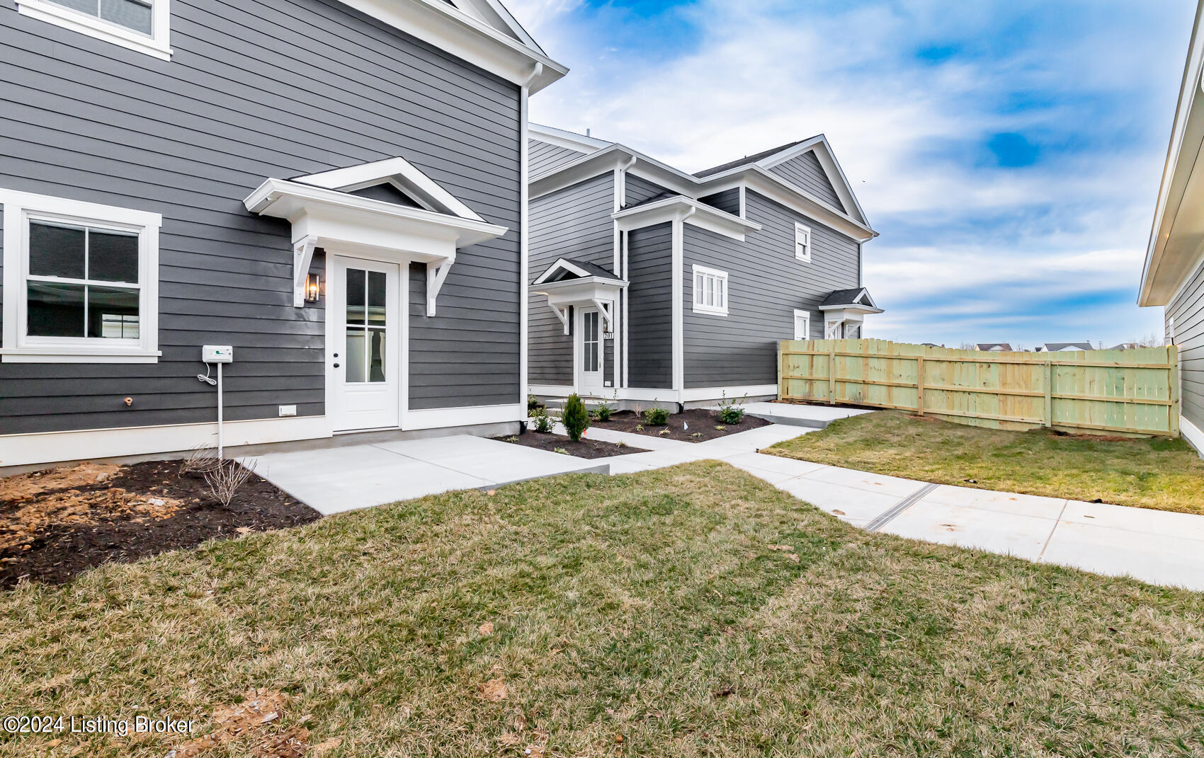 6016 St. Bernadette Ave, 101
