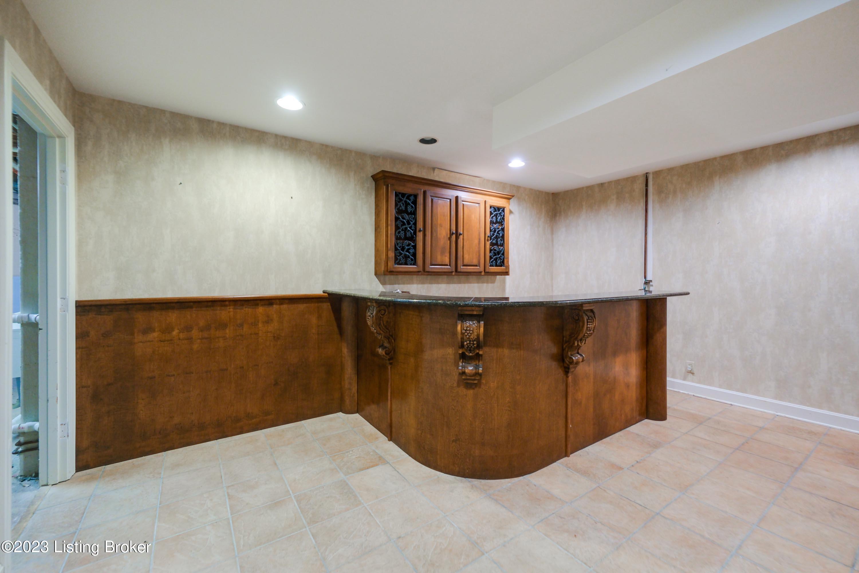 7501 Deer View Ct