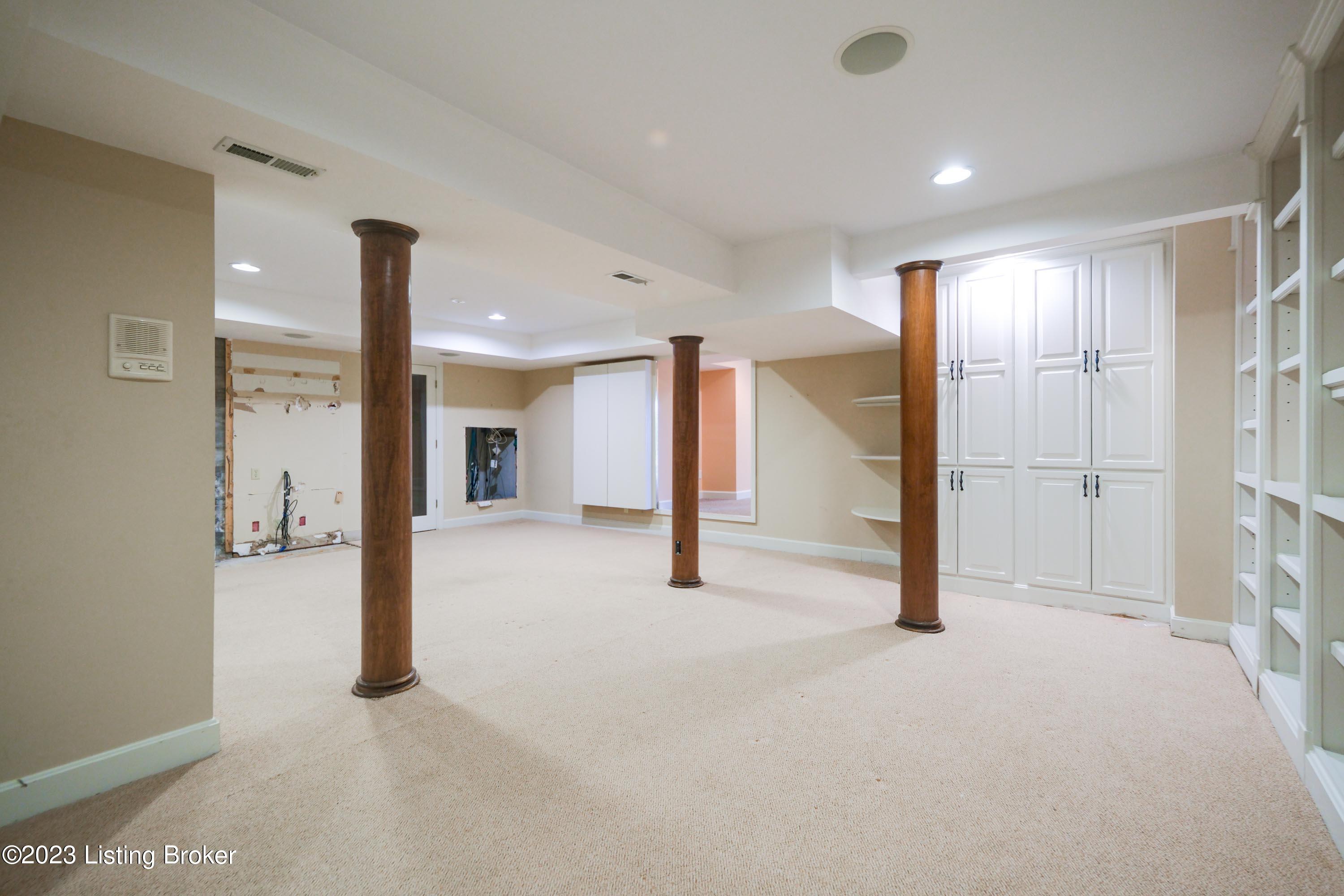 7501 Deer View Ct