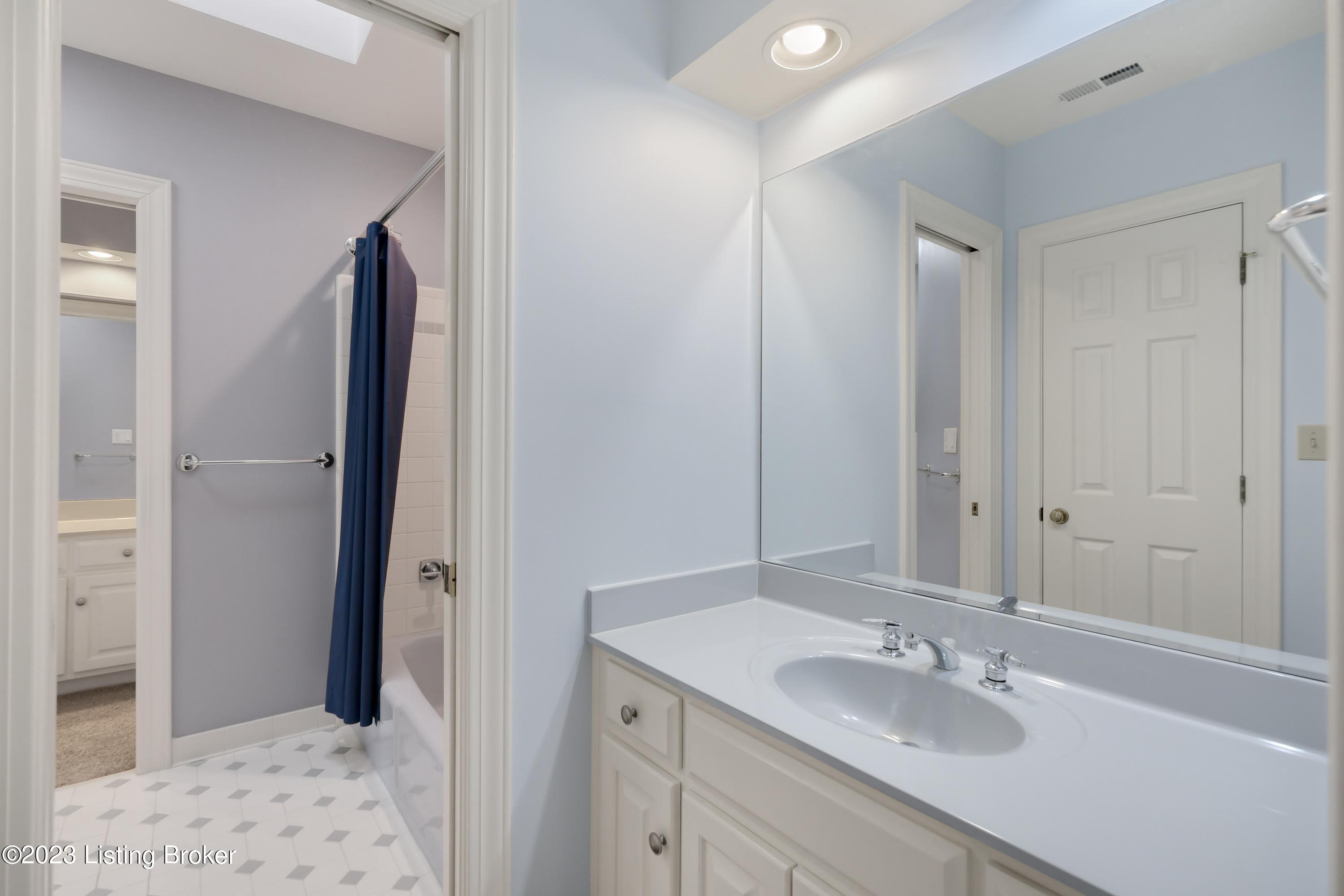 7501 Deer View Ct