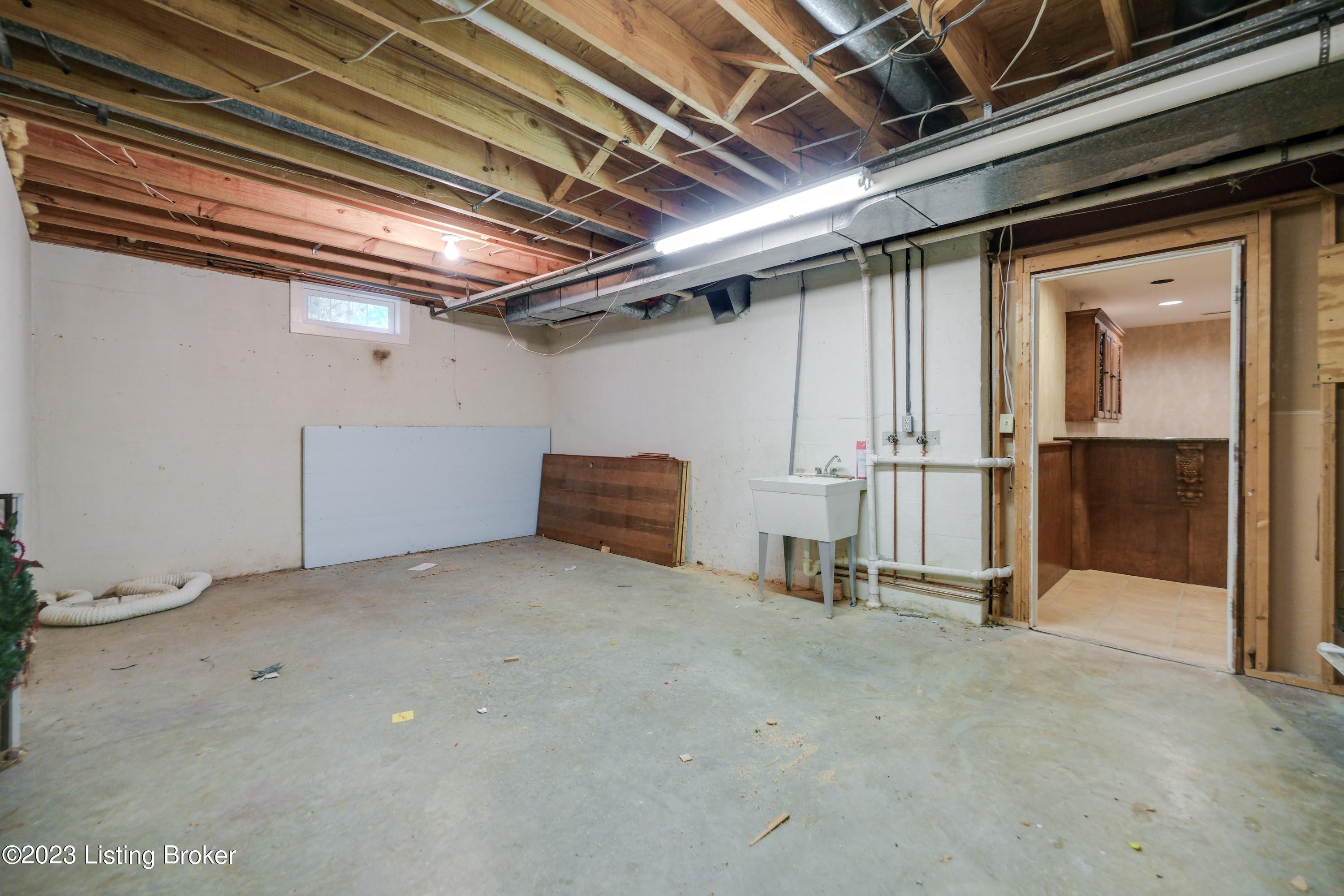 7501 Deer View Ct