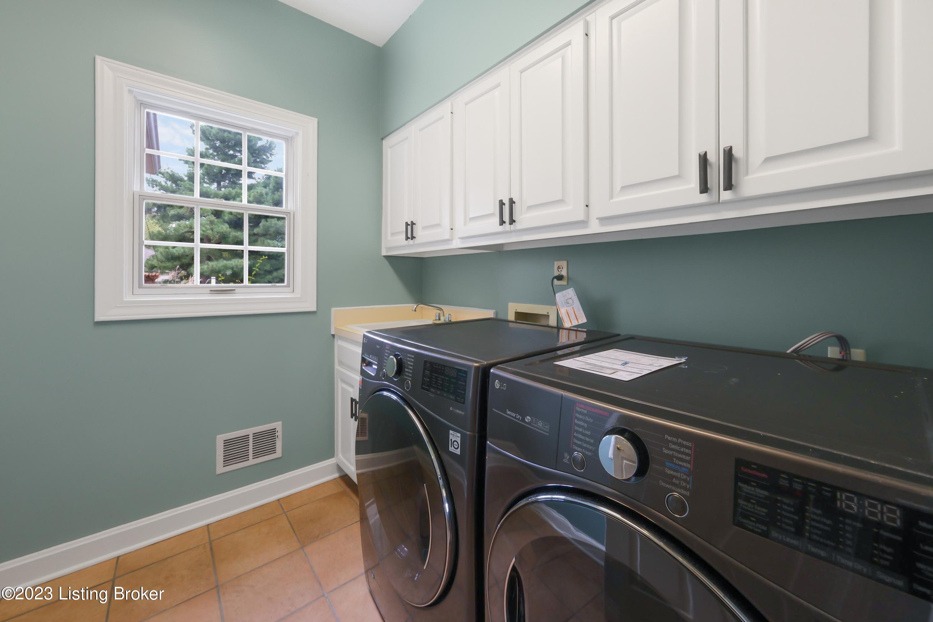 7501 Deer View Ct