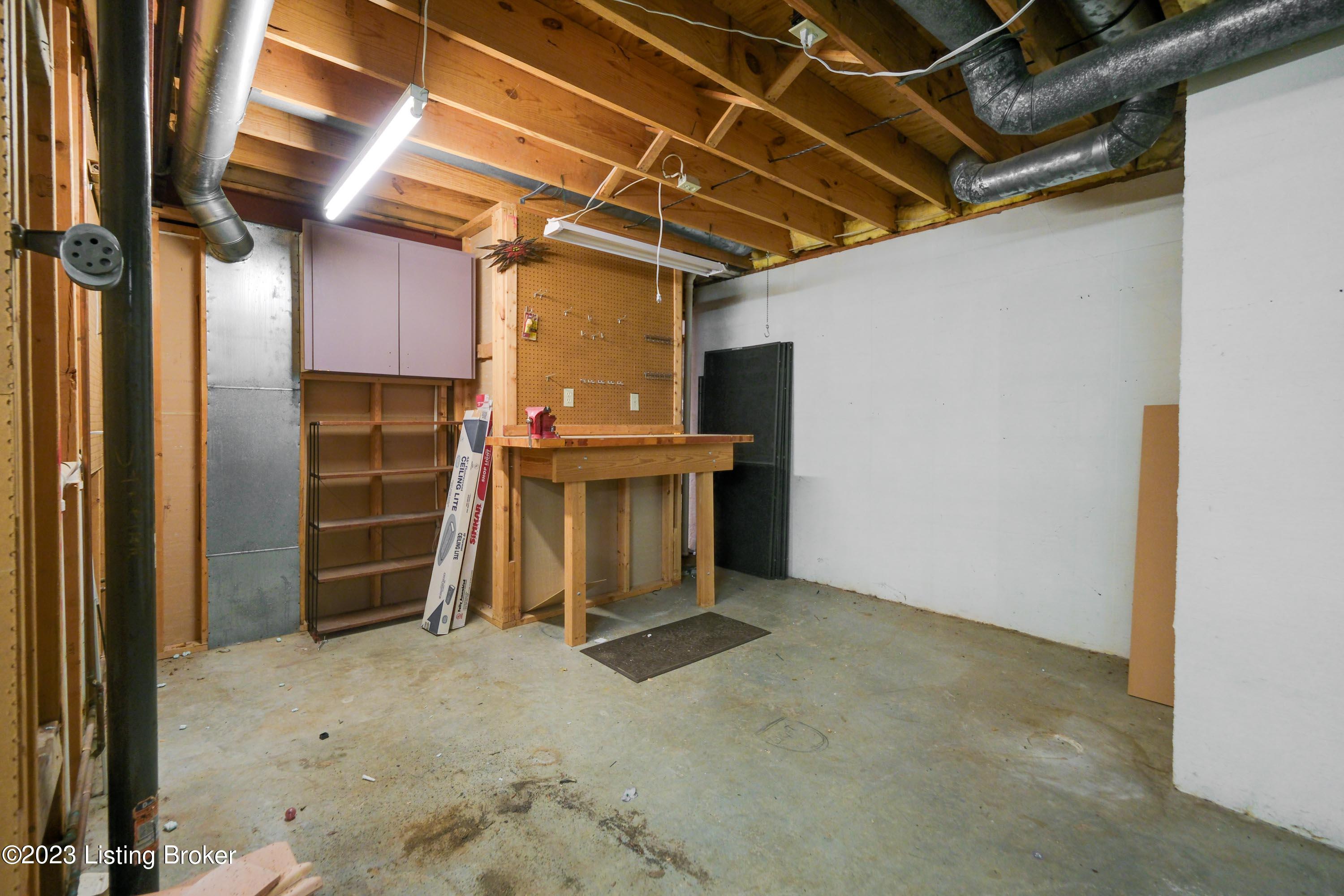 7501 Deer View Ct