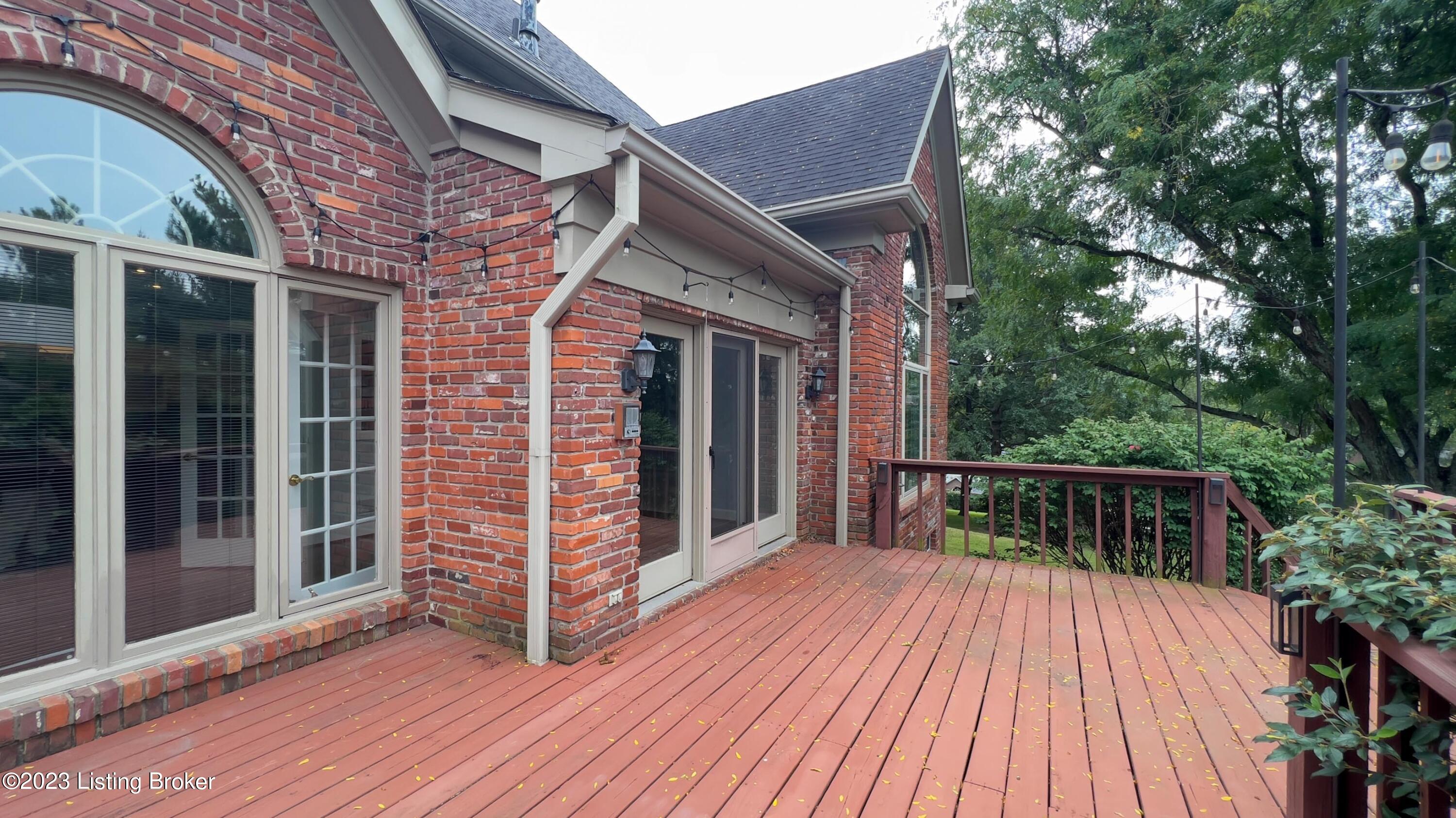 7501 Deer View Ct