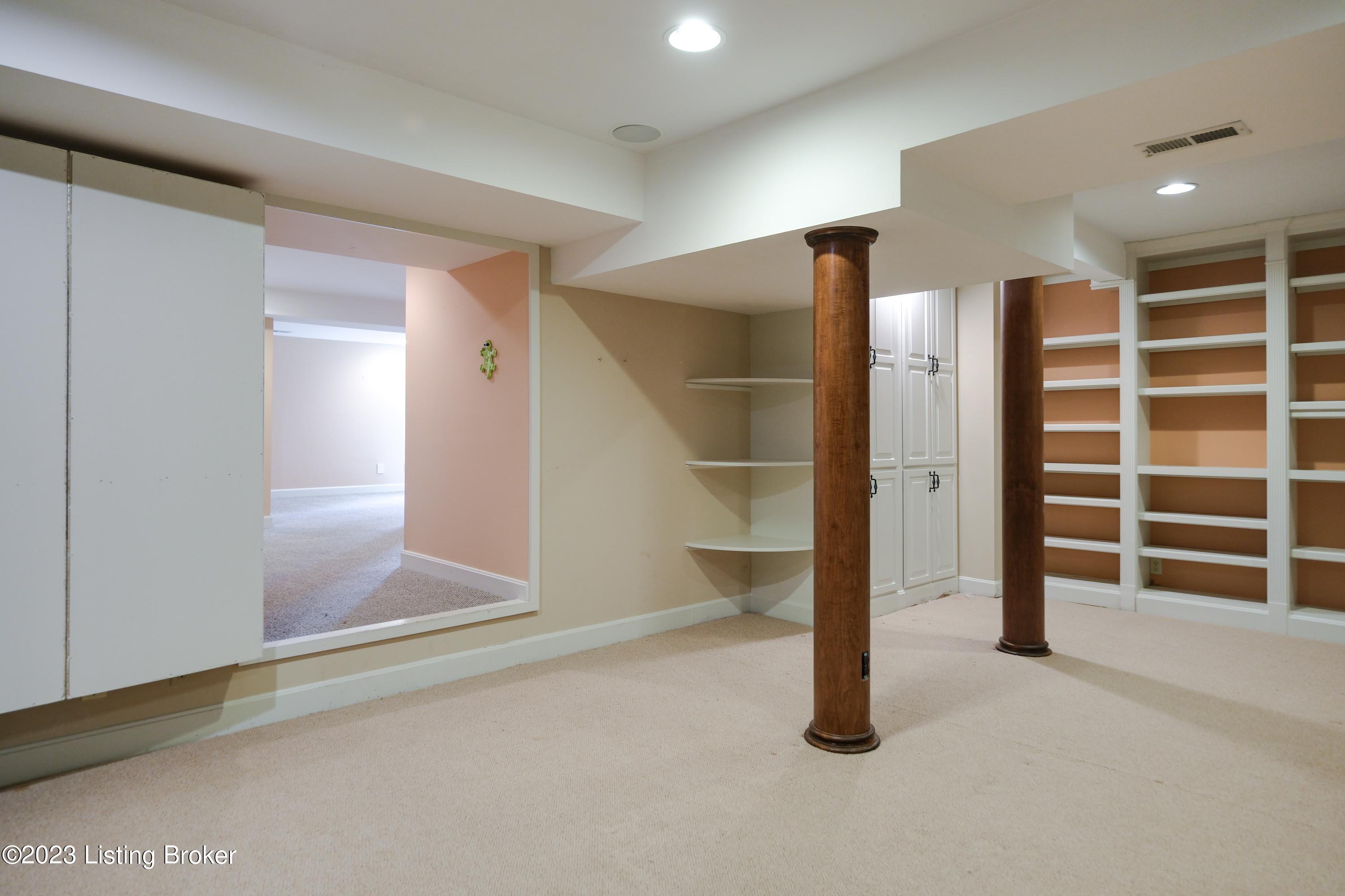 7501 Deer View Ct