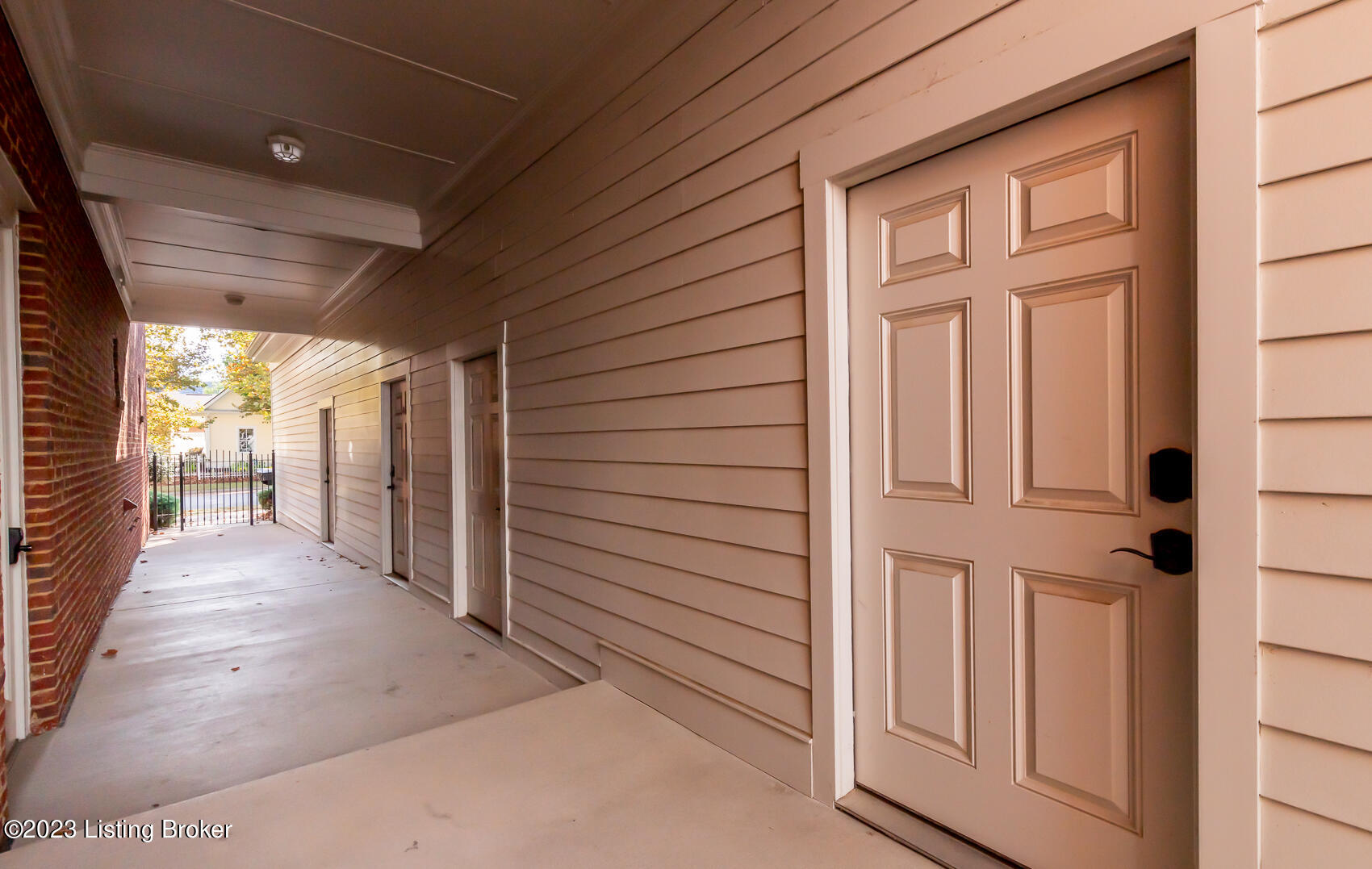 9508 Norton Commons Blvd, 201