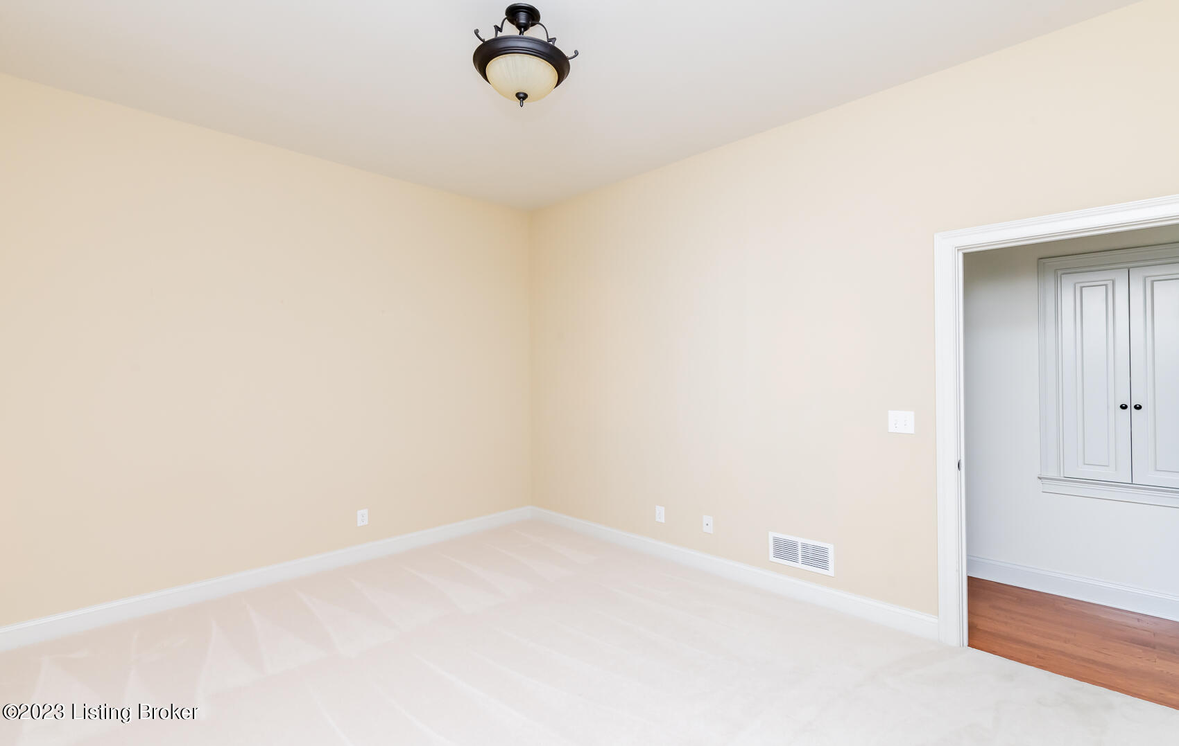 9508 Norton Commons Blvd, 201