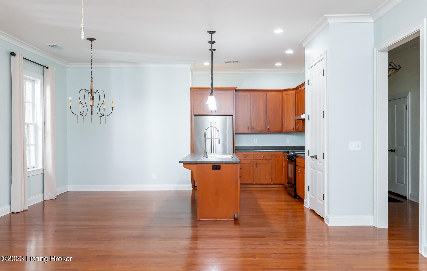 9508 Norton Commons Blvd, 201
