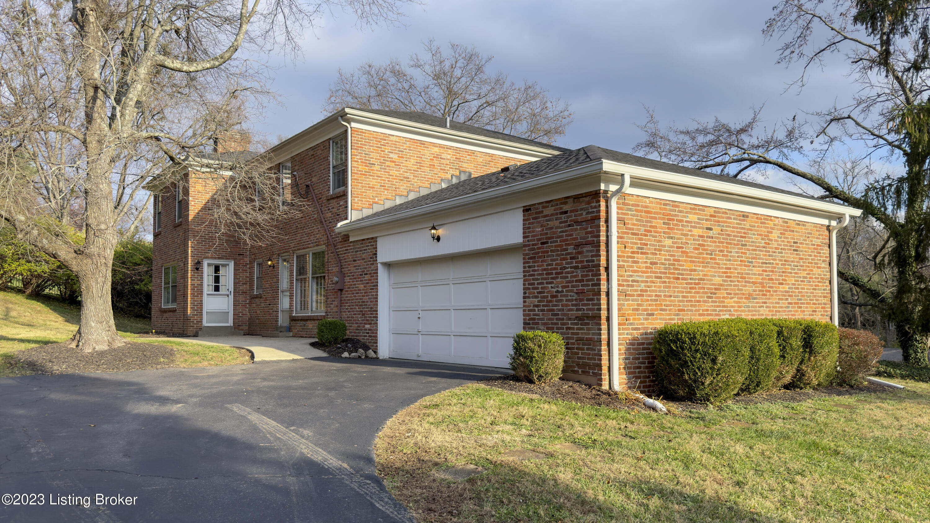 5803 Brittany Valley Rd