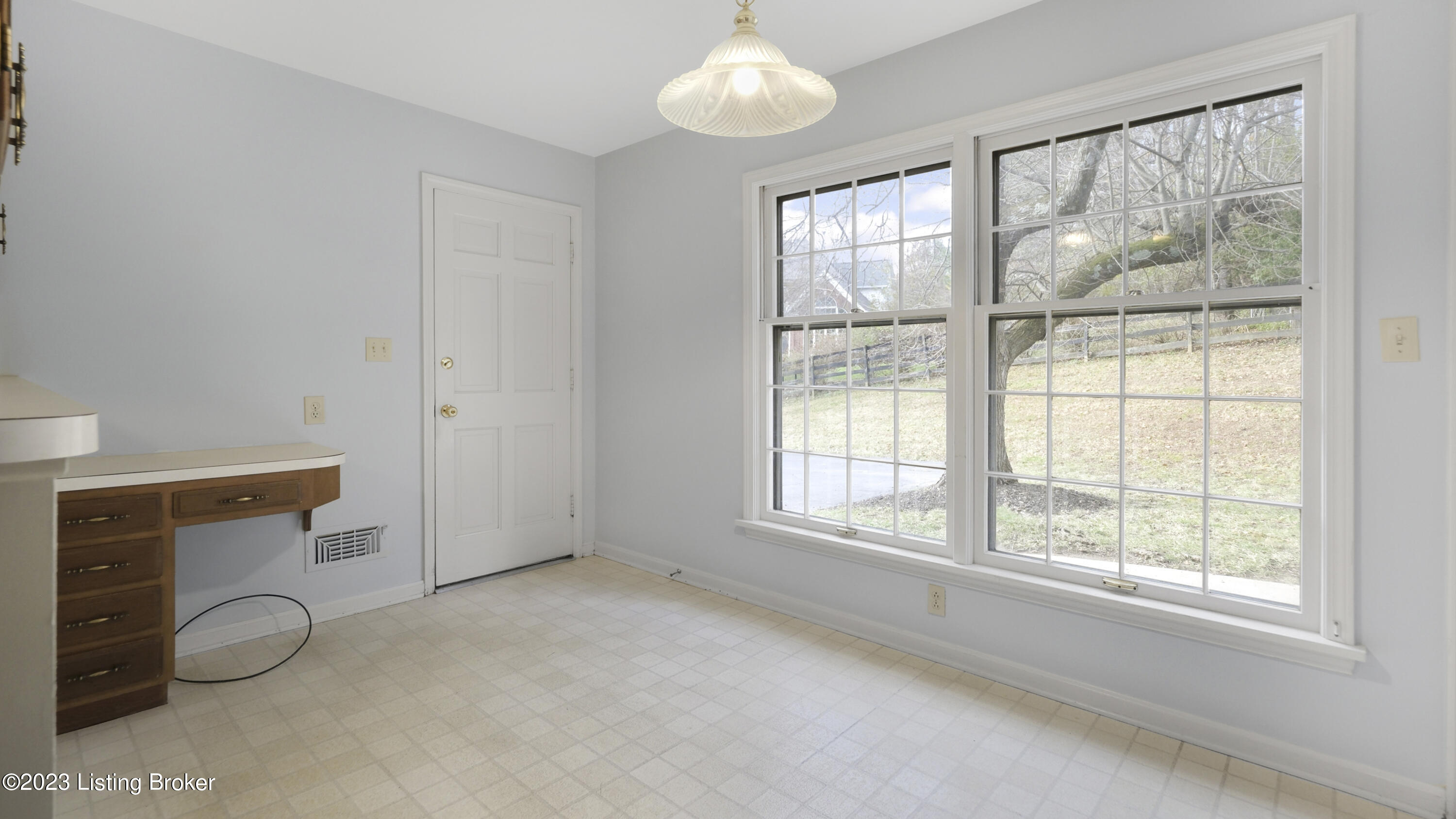 5803 Brittany Valley Rd