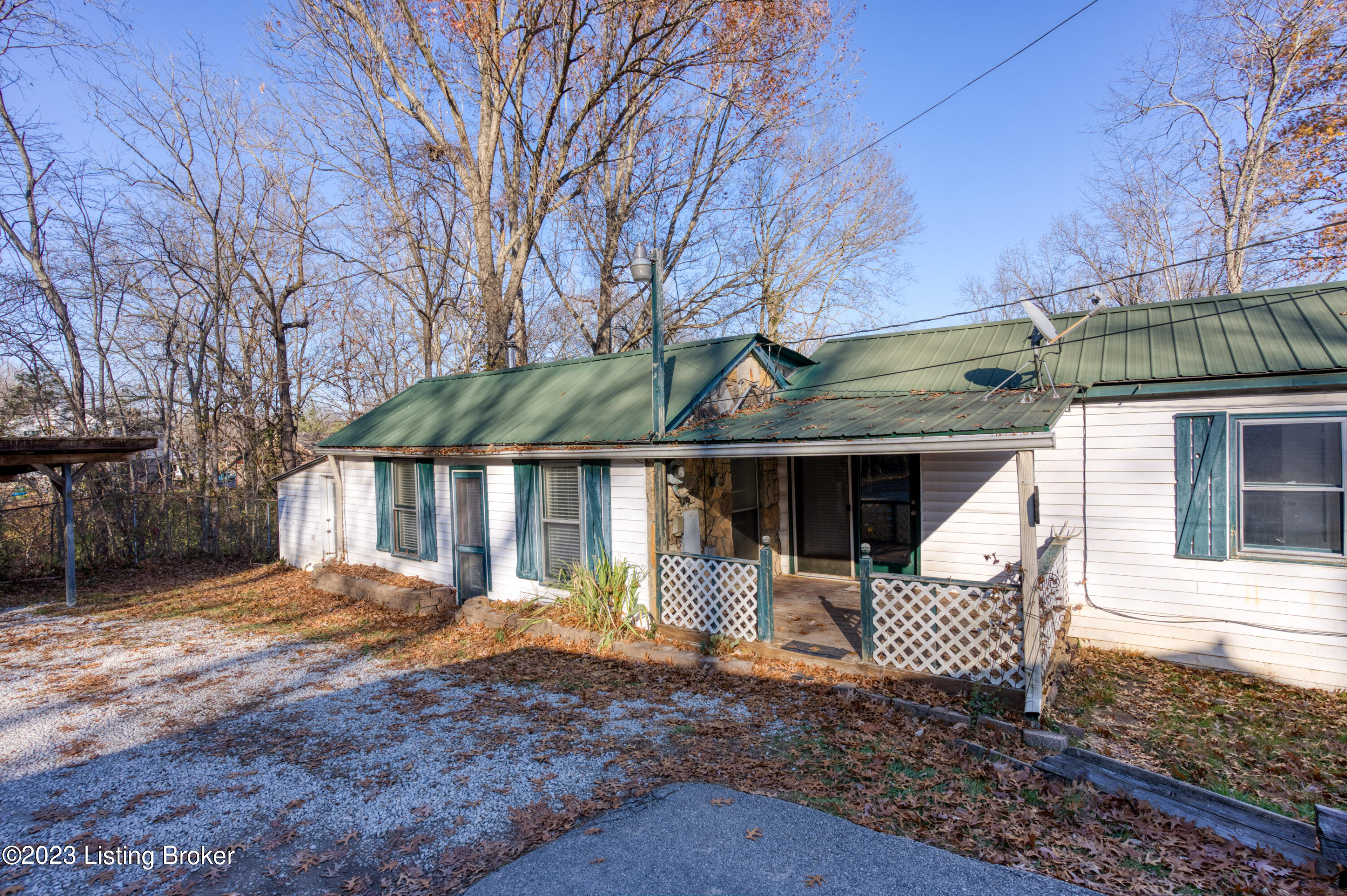 7301 Peyton Ave