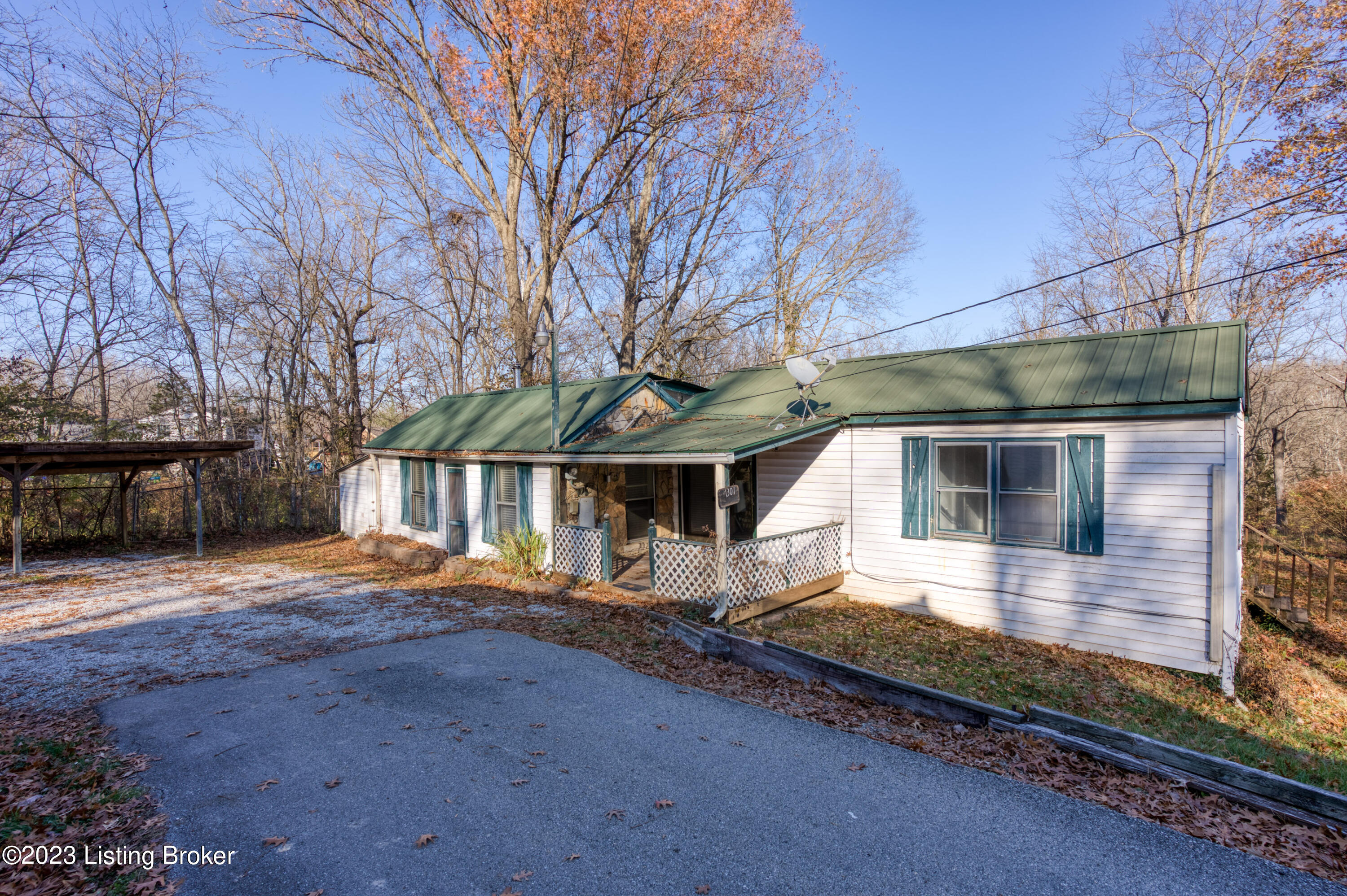 7301 Peyton Ave