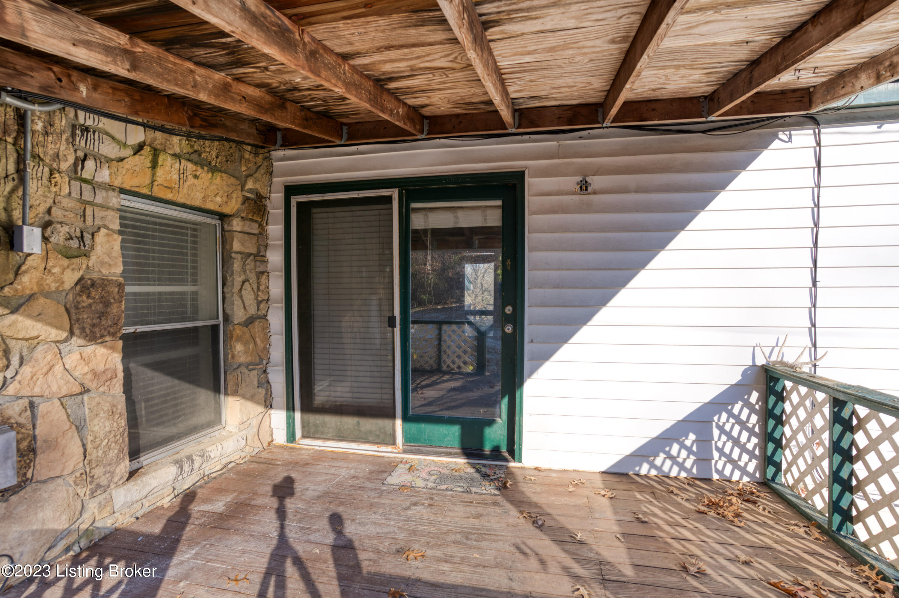 7301 Peyton Ave