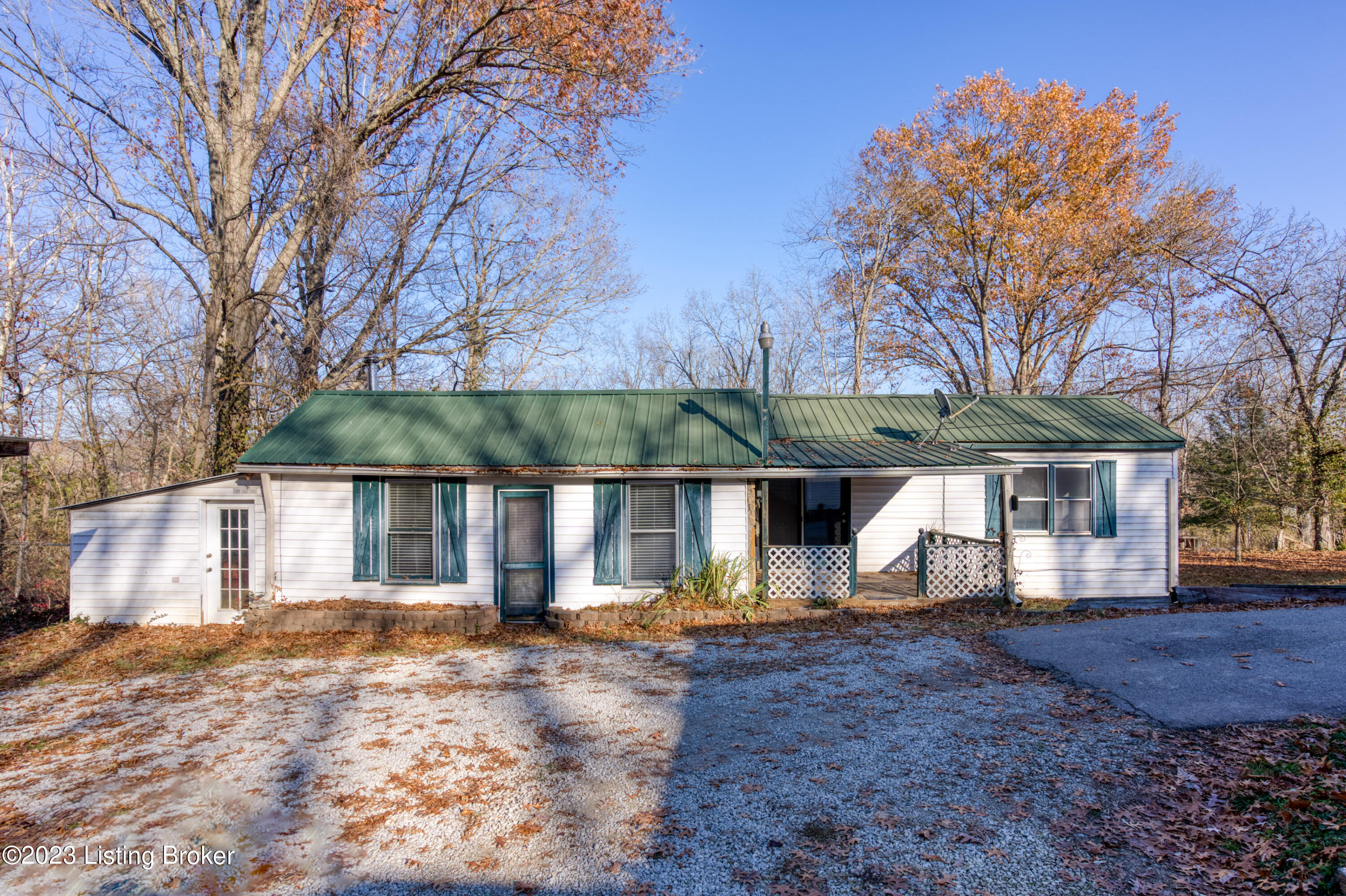 7301 Peyton Ave