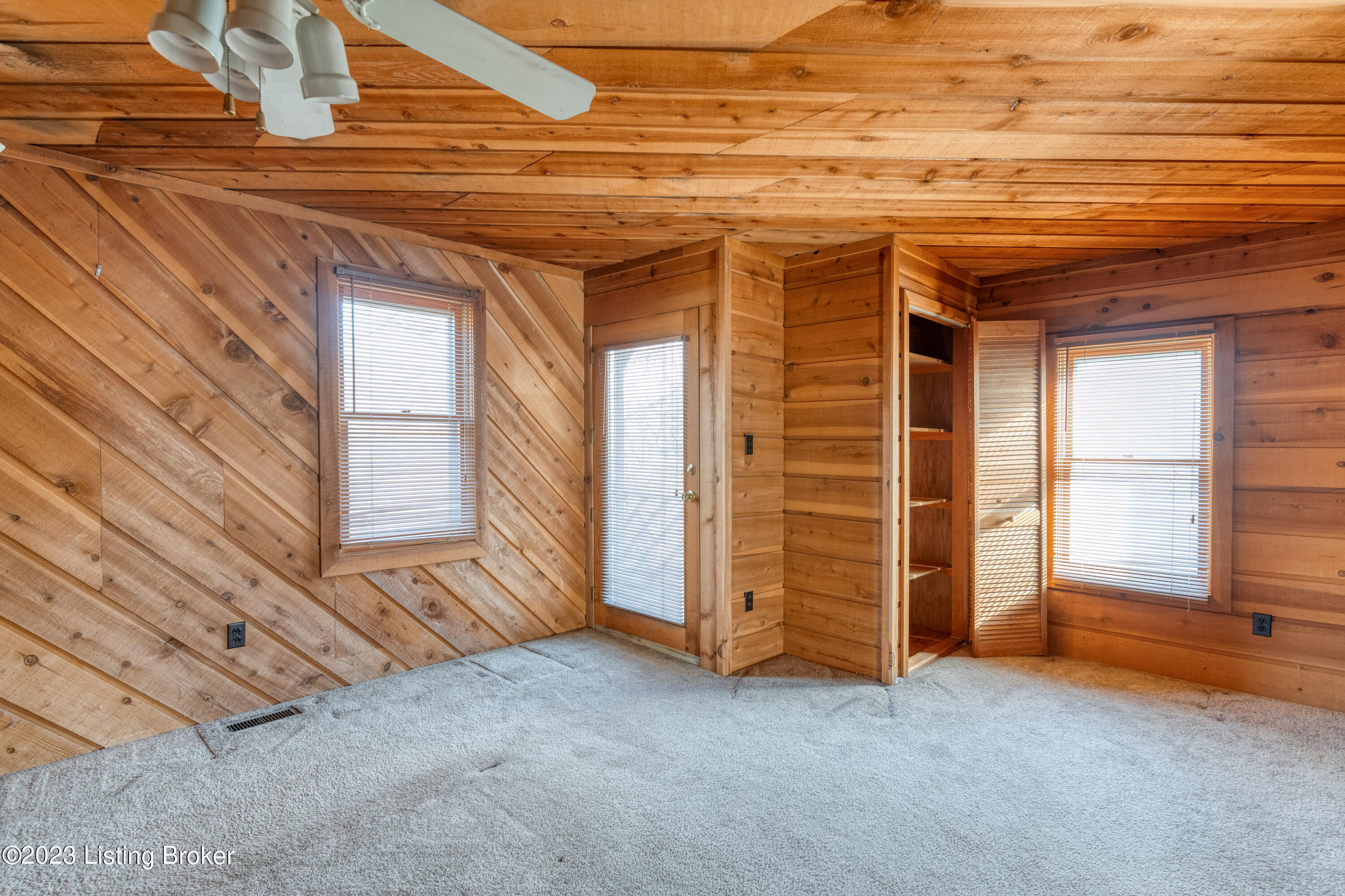 7301 Peyton Ave
