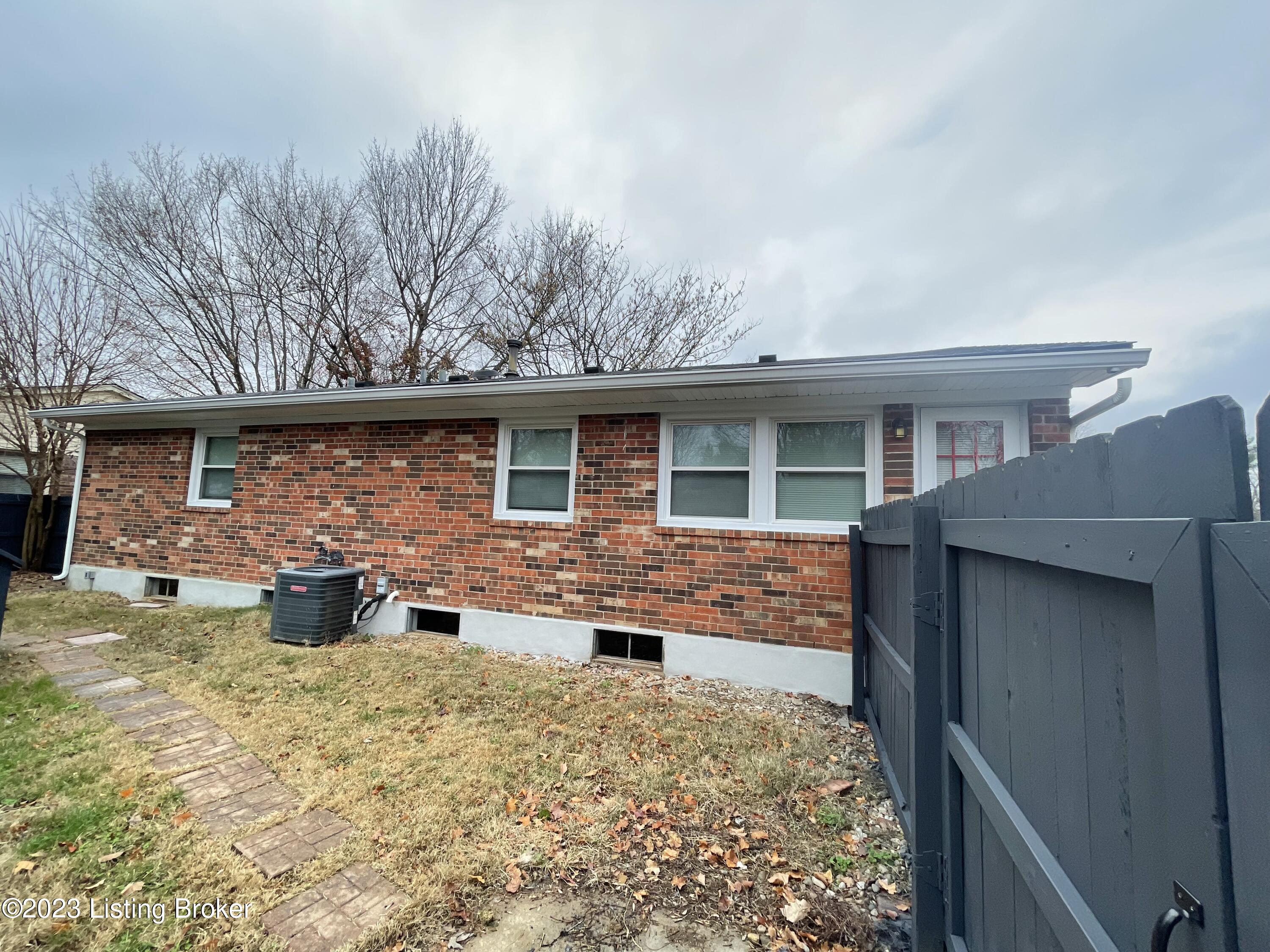 2903 Gleeson Ln