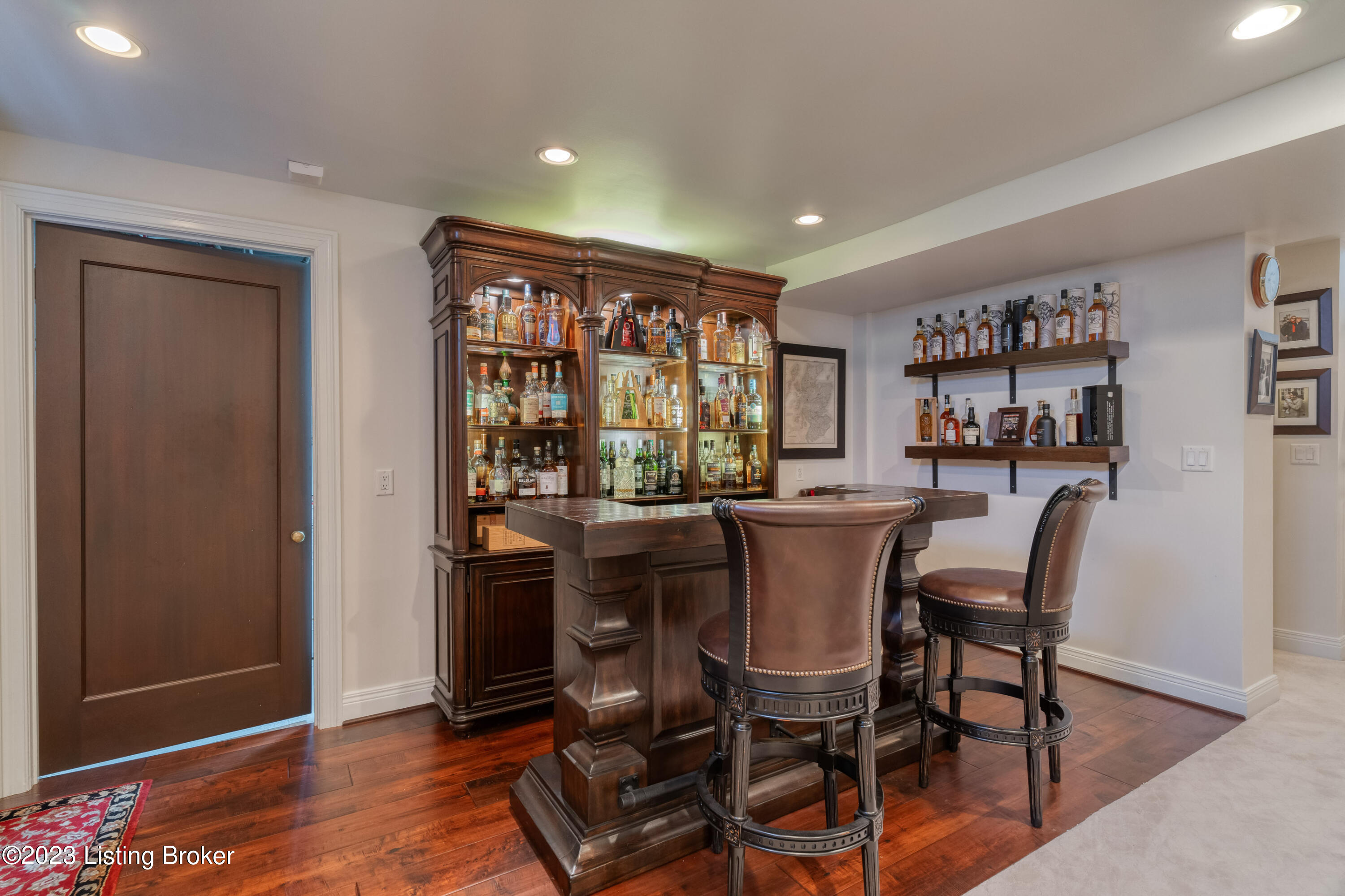 524 Barberry Ln